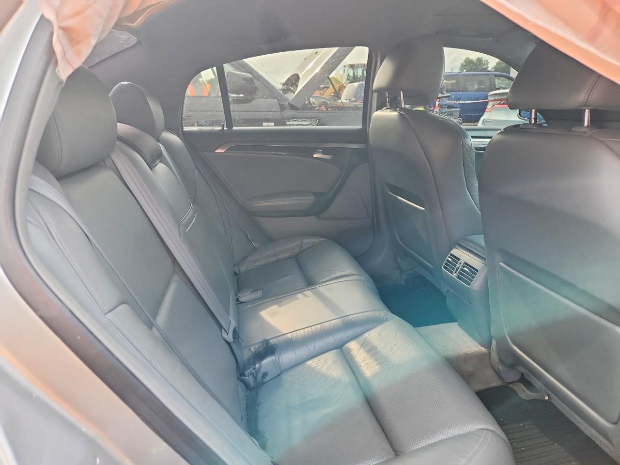 2006 Acura 3.2tl Silver vin: 19UUA66296A013117