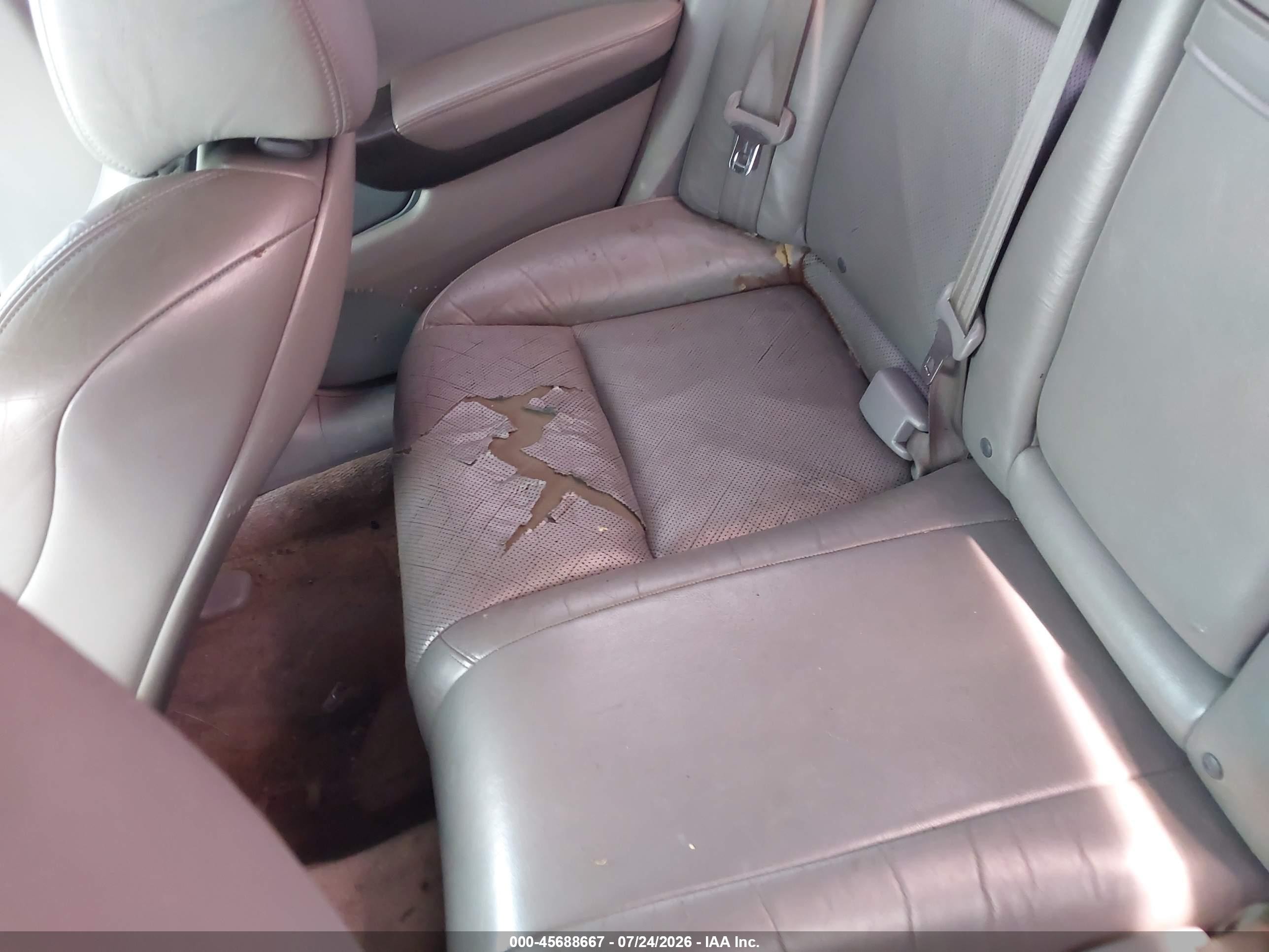 2006 Acura Tl   Silver vin: 19UUA662X6A064853