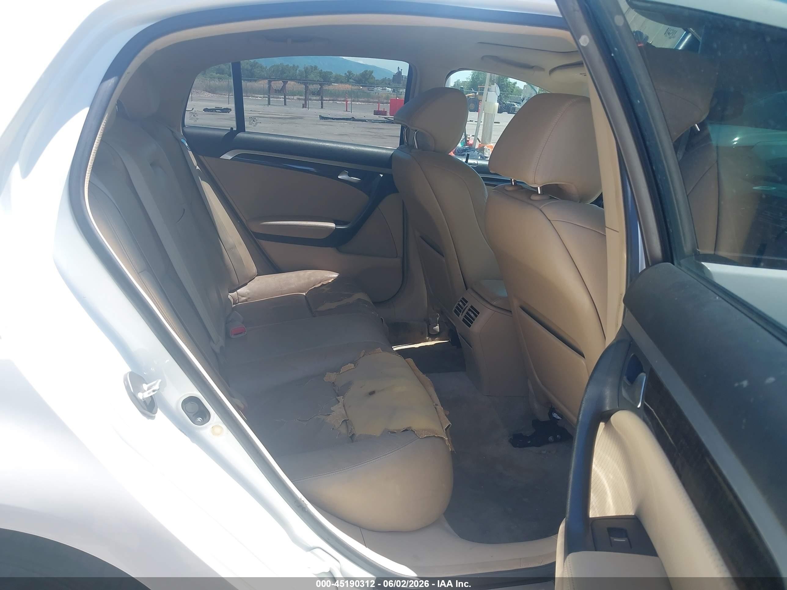 2008 Acura Tl 3.2 White vin: 19UUA662X8A049028