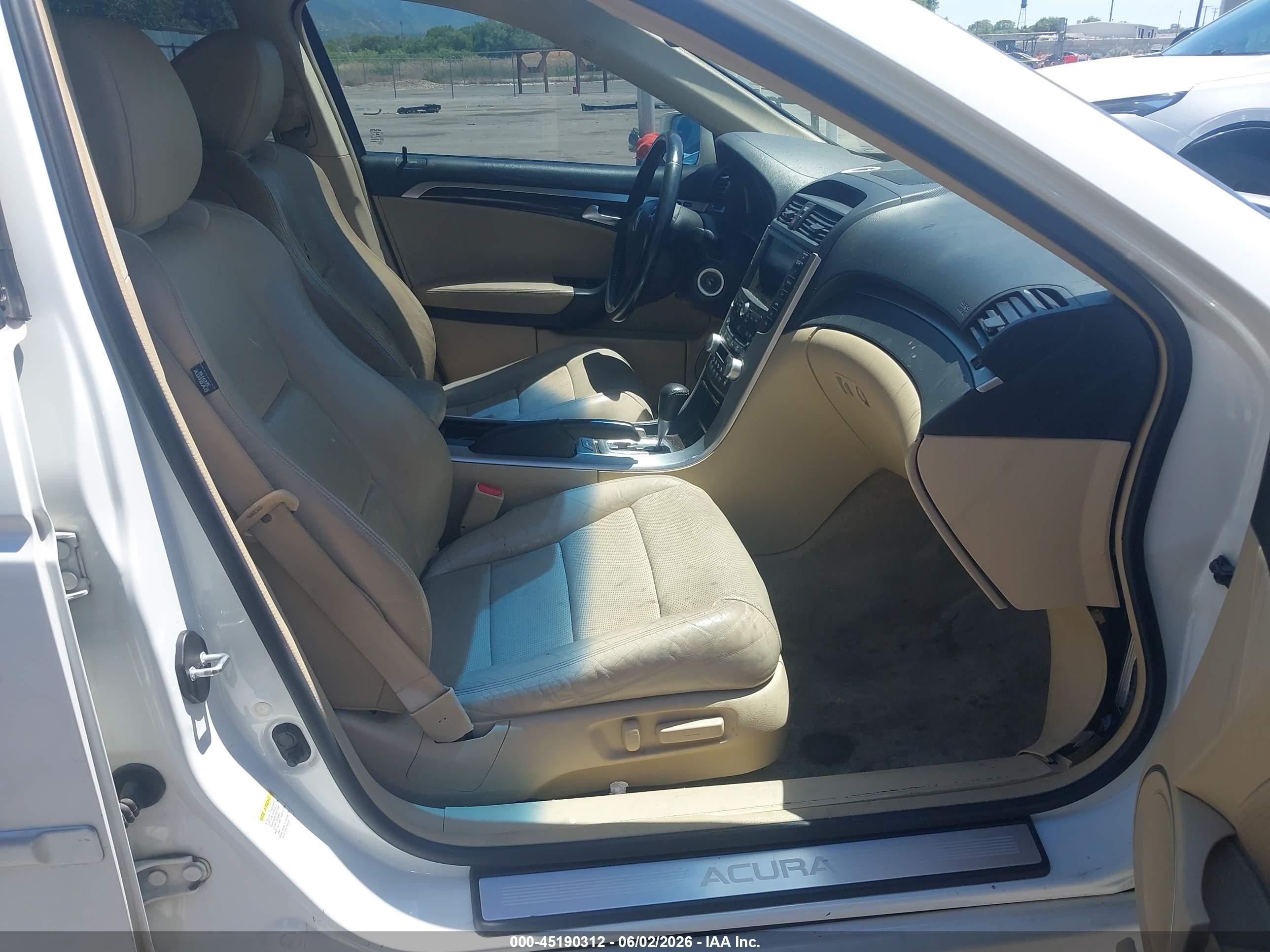2008 Acura Tl 3.2 White vin: 19UUA662X8A049028