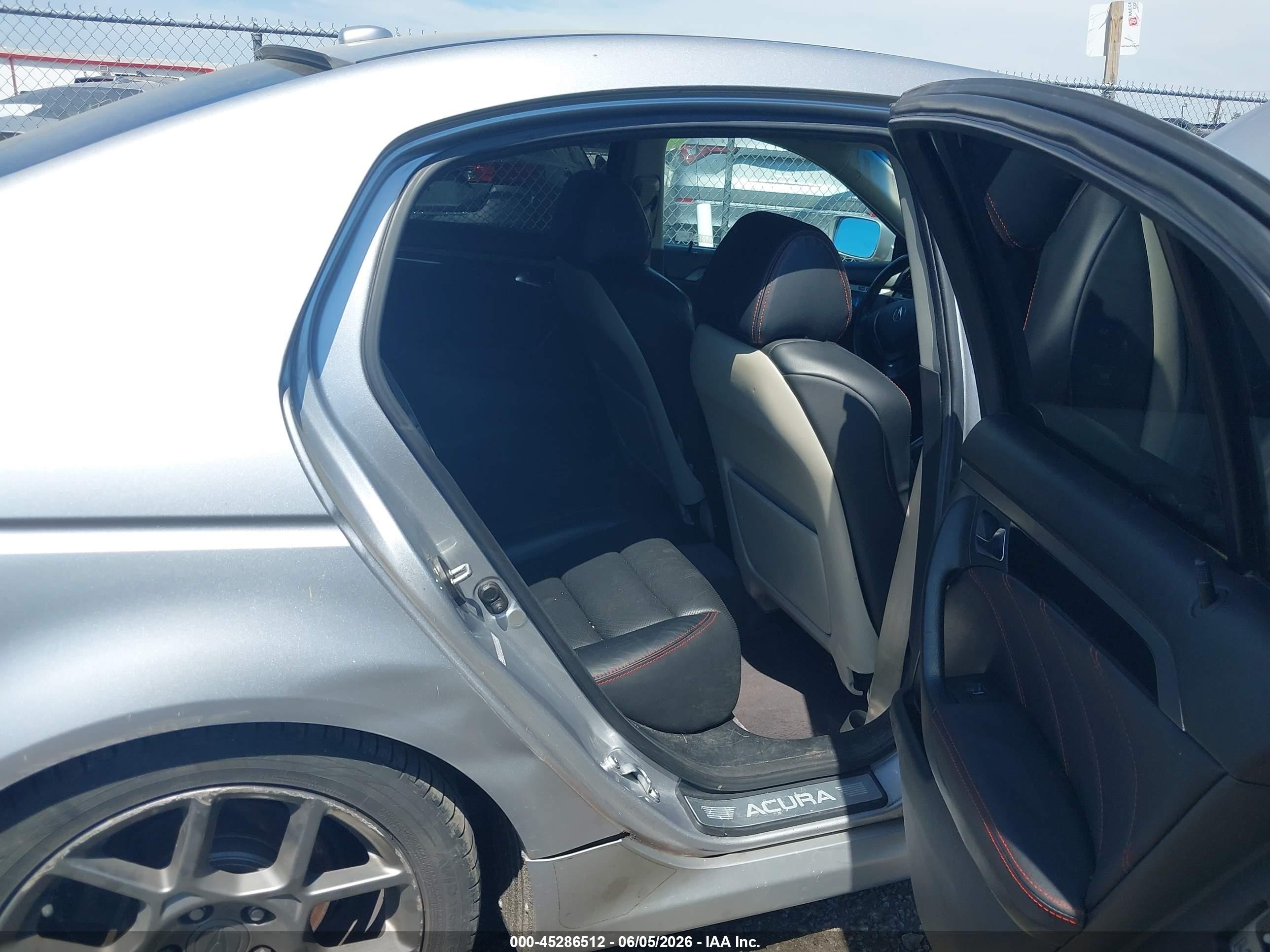 2008 Acura Tl Type S Silver vin: 19UUA76558A037112