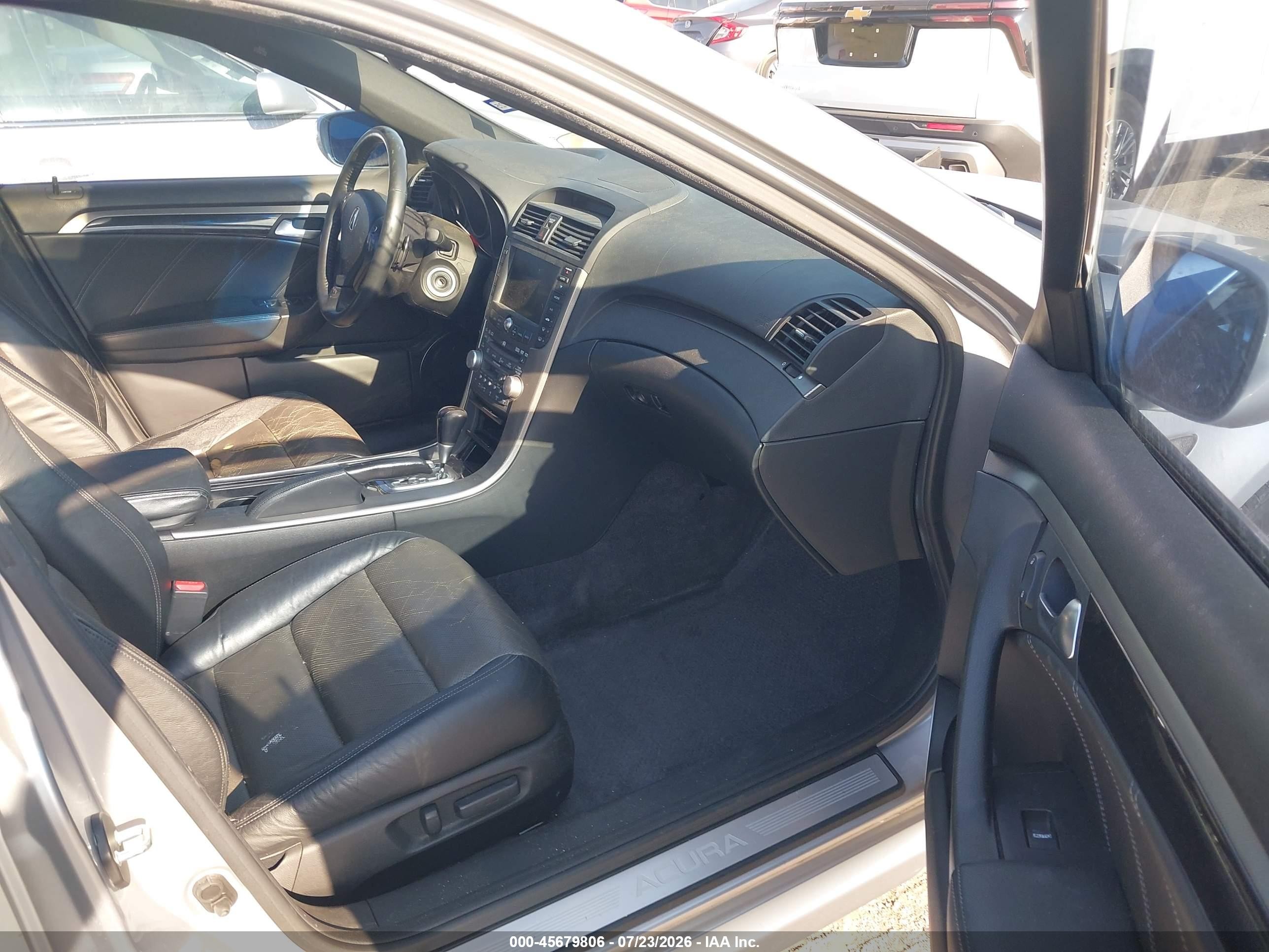 2008 Acura Tl Type S Silver vin: 19UUA76578A043090