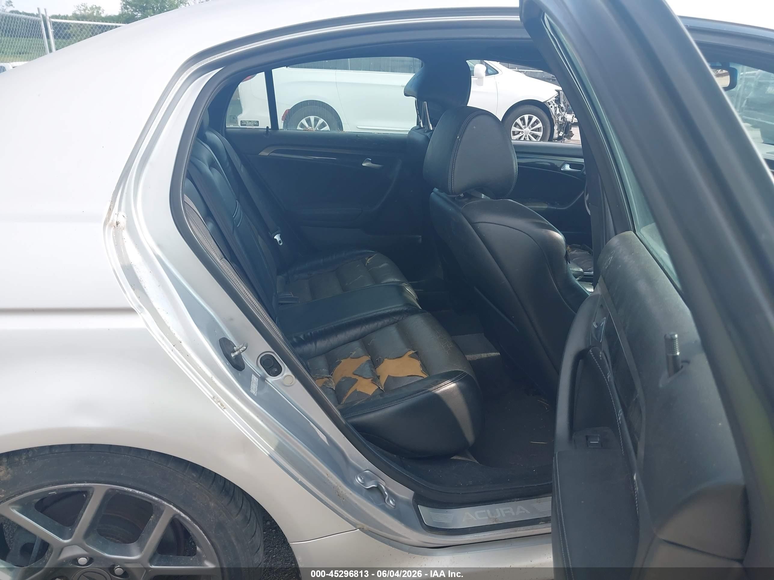 2007 Acura Tl Type S Silver vin: 19UUA765X7A032633