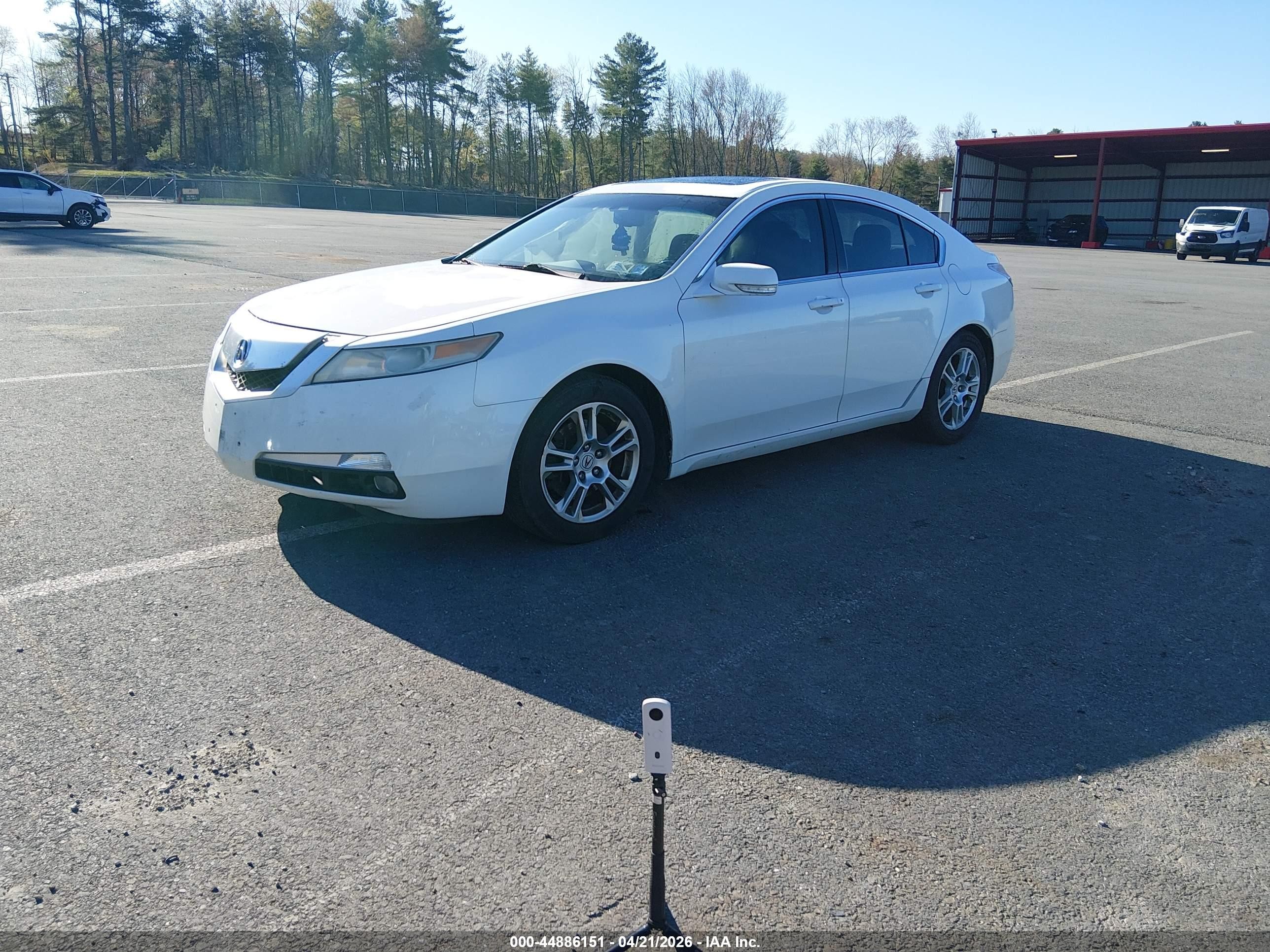 2009 Acura Tl 3.5 White vin: 19UUA86239A011279