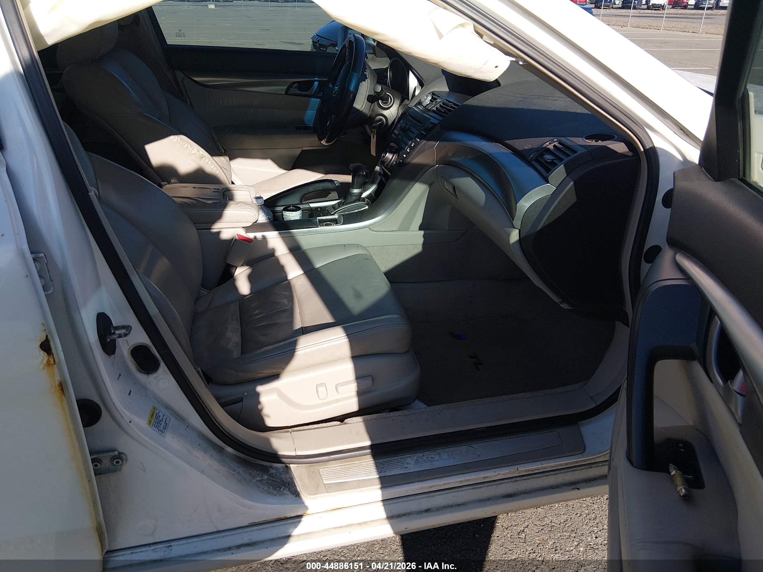 2009 Acura Tl 3.5 White vin: 19UUA86239A011279