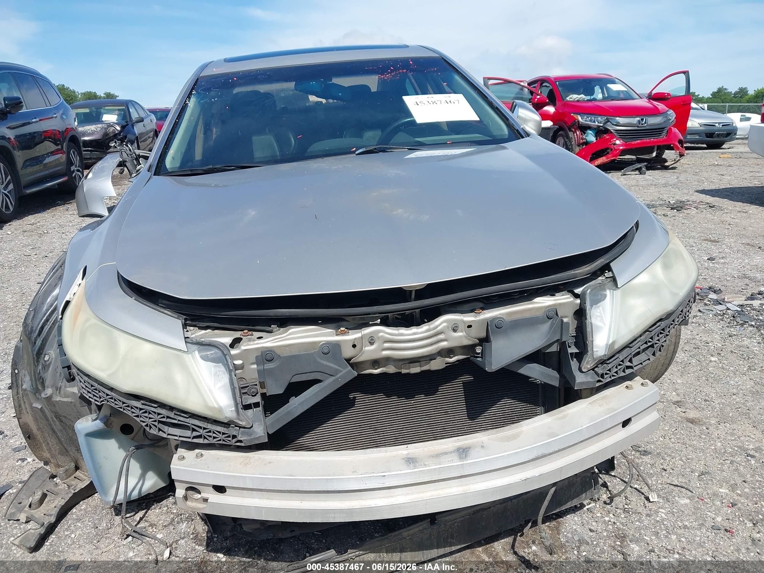 2009 Acura Tl 3.5 Серебряный vin: 19UUA86259A024213