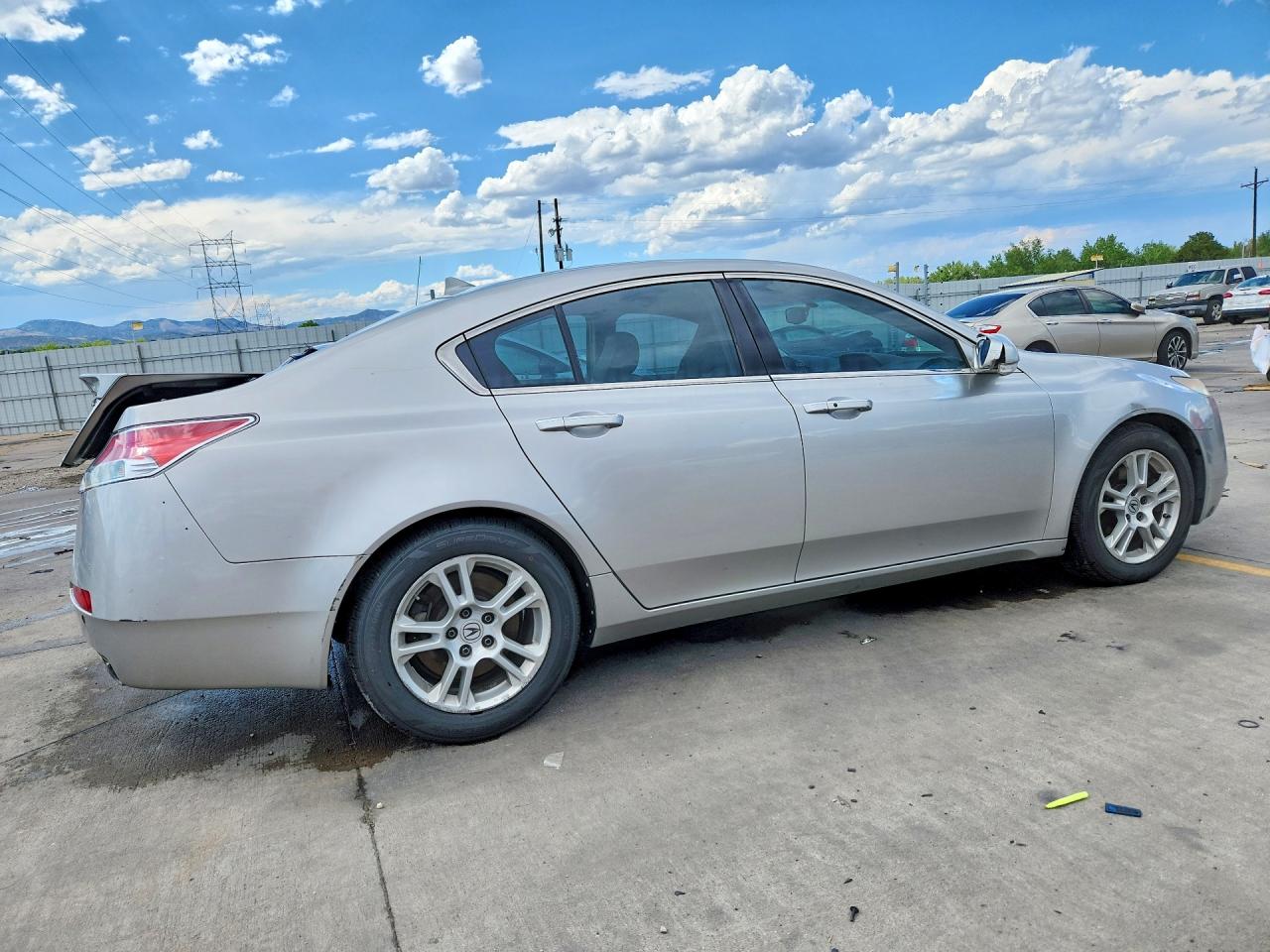 2009 Acura Tl Серебряный vin: 19UUA86529A010036
