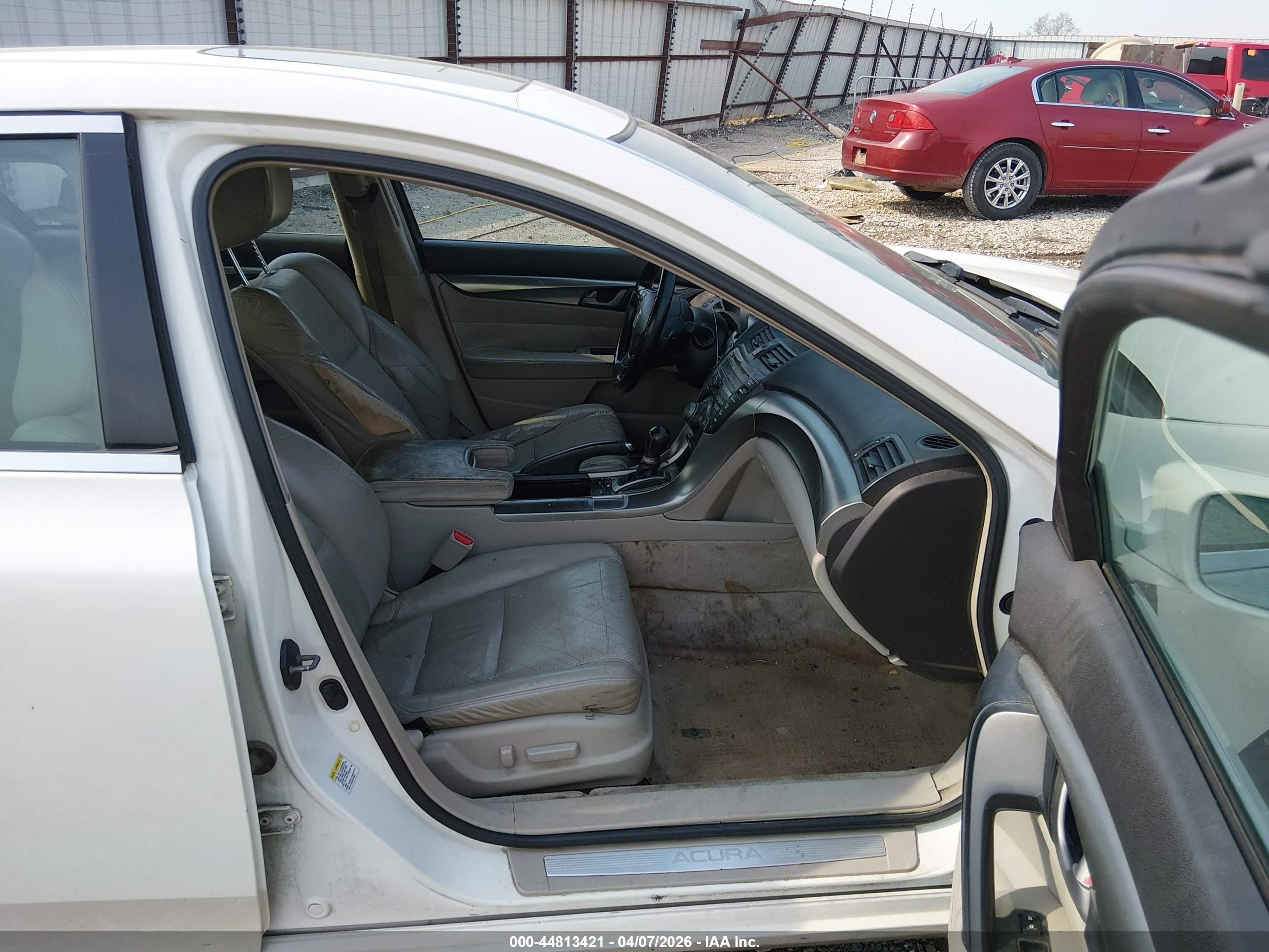 2009 Acura Tl 3.5 White vin: 19UUA86569A007267