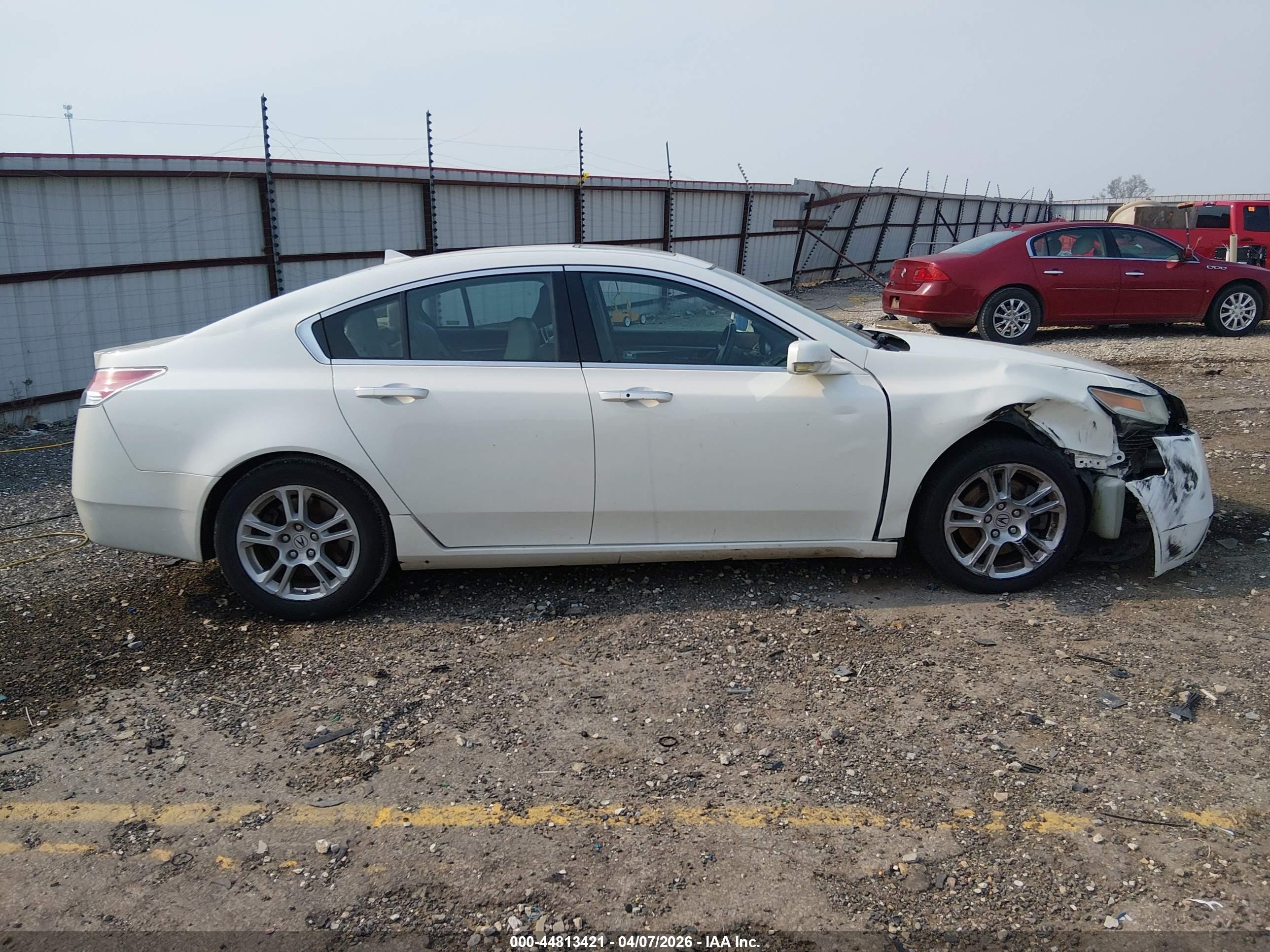 2009 Acura Tl 3.5 White vin: 19UUA86569A007267