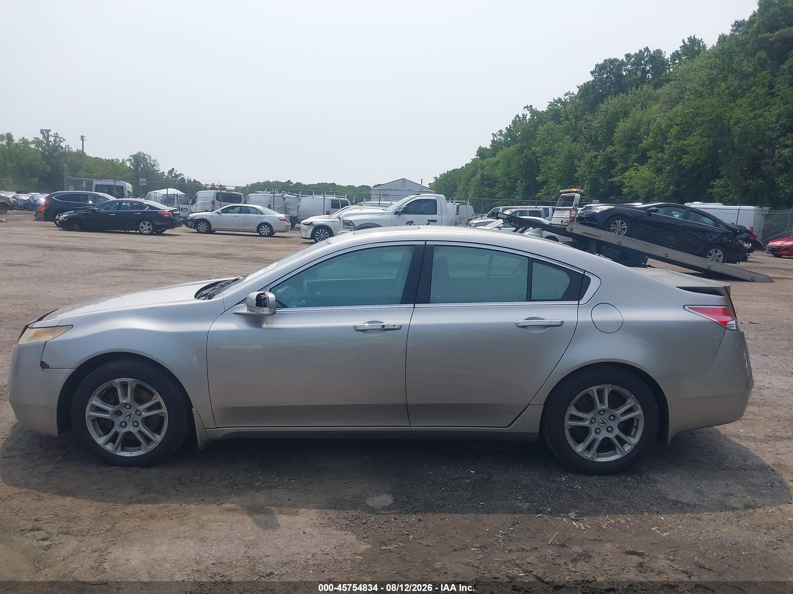 2009 Acura Tl 3.5 Silver vin: 19UUA86569A009200