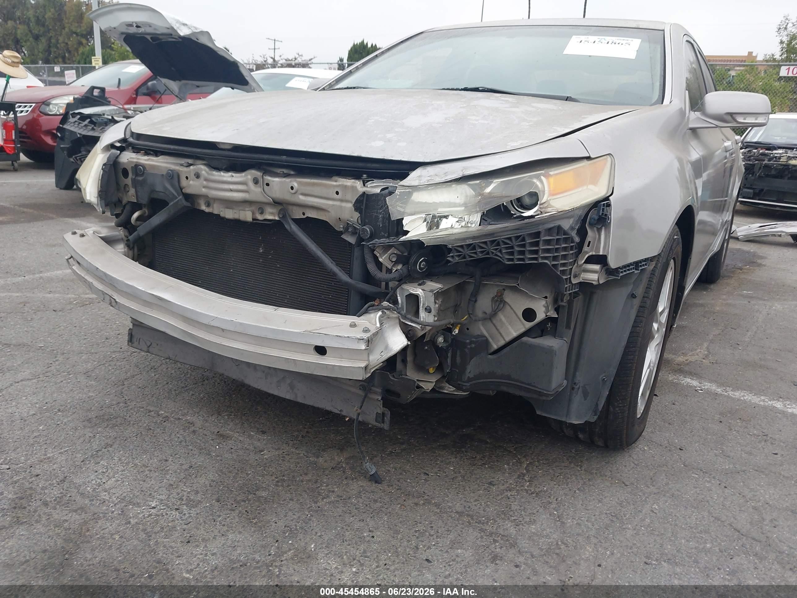 2009 Acura Tl 3.5 Silver vin: 19UUA86569A010234