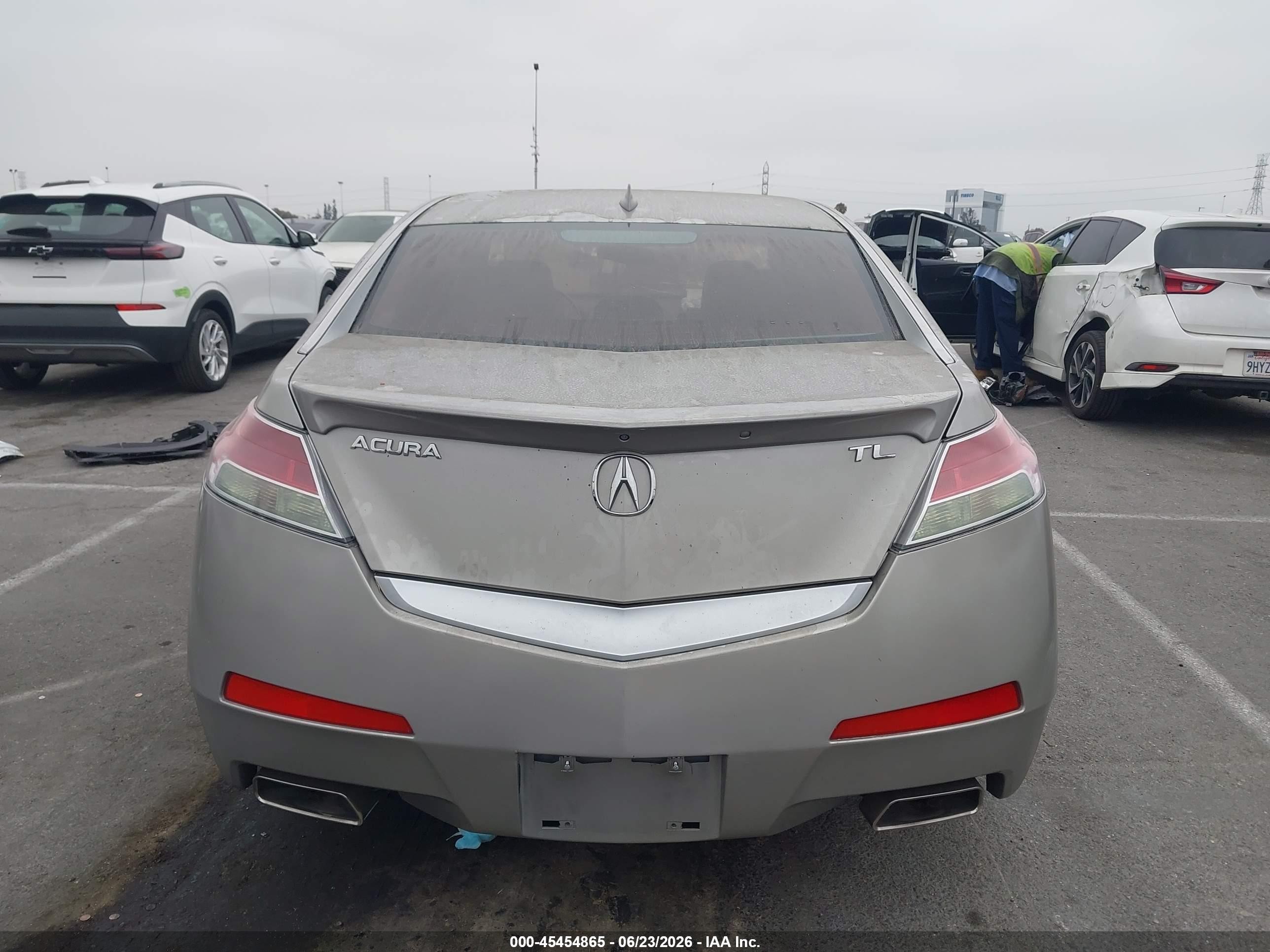 2009 Acura Tl 3.5 Silver vin: 19UUA86569A010234