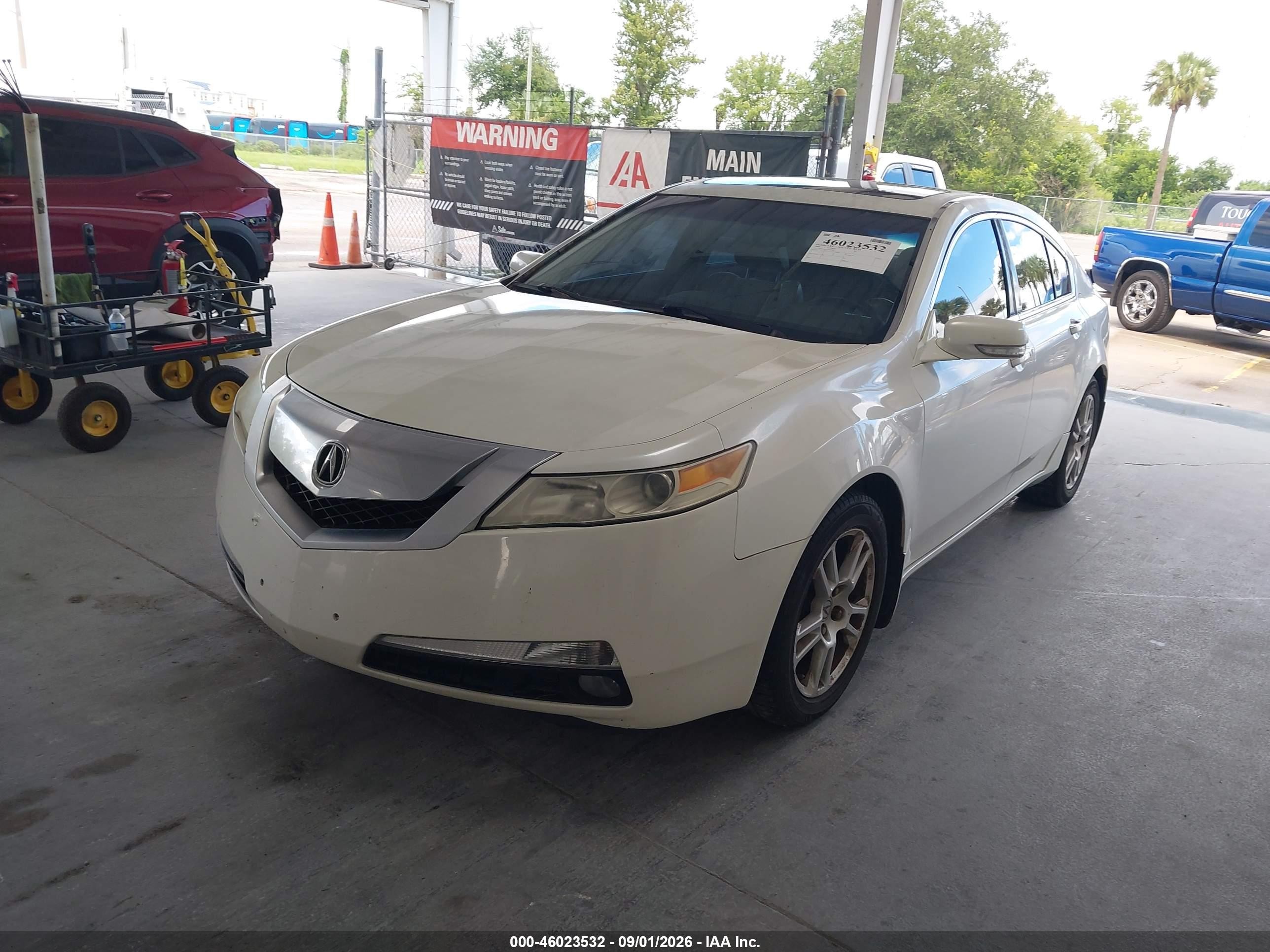 2009 Acura Tl 3.5 White vin: 19UUA86579A026829