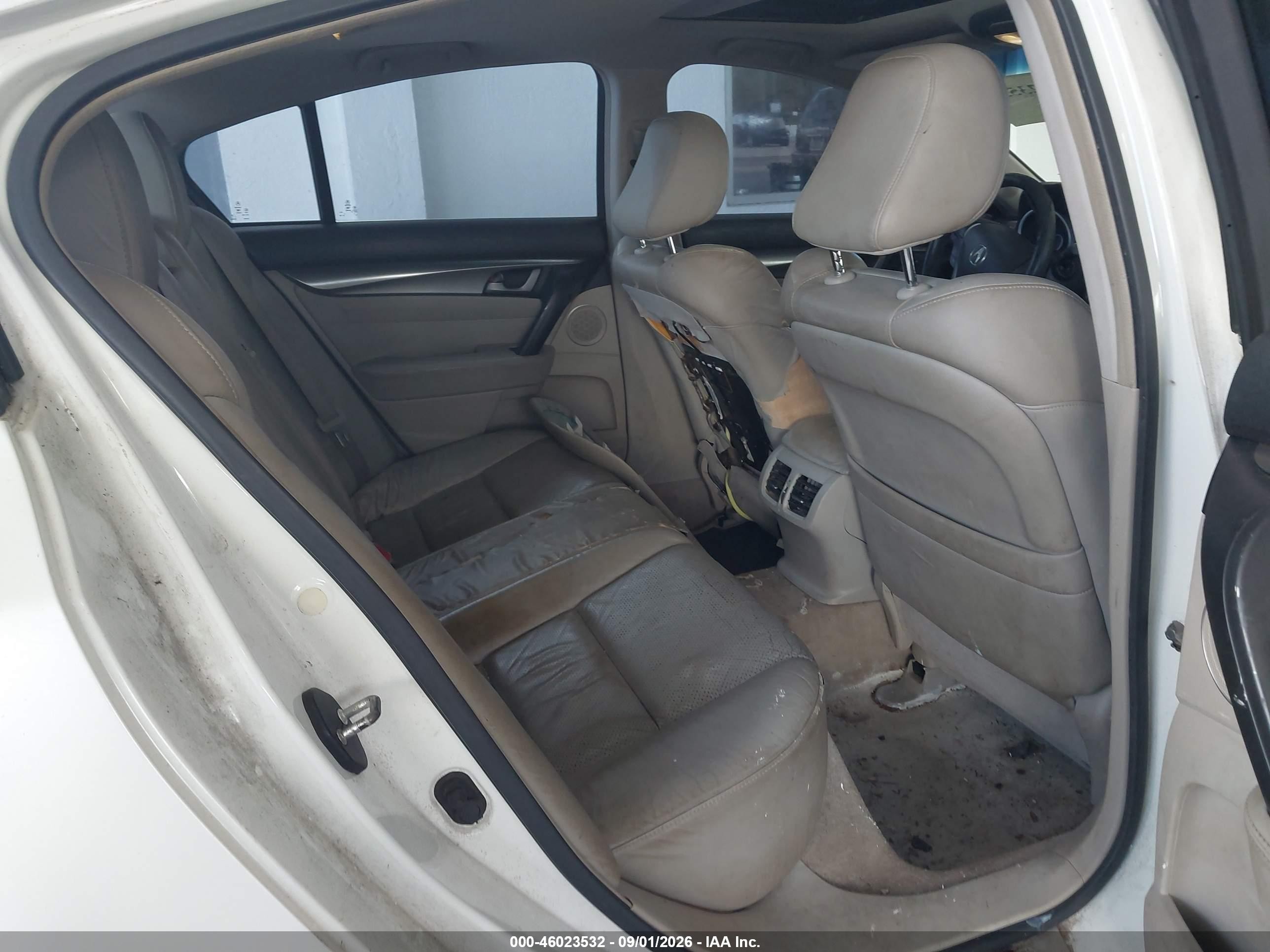 2009 Acura Tl 3.5 White vin: 19UUA86579A026829