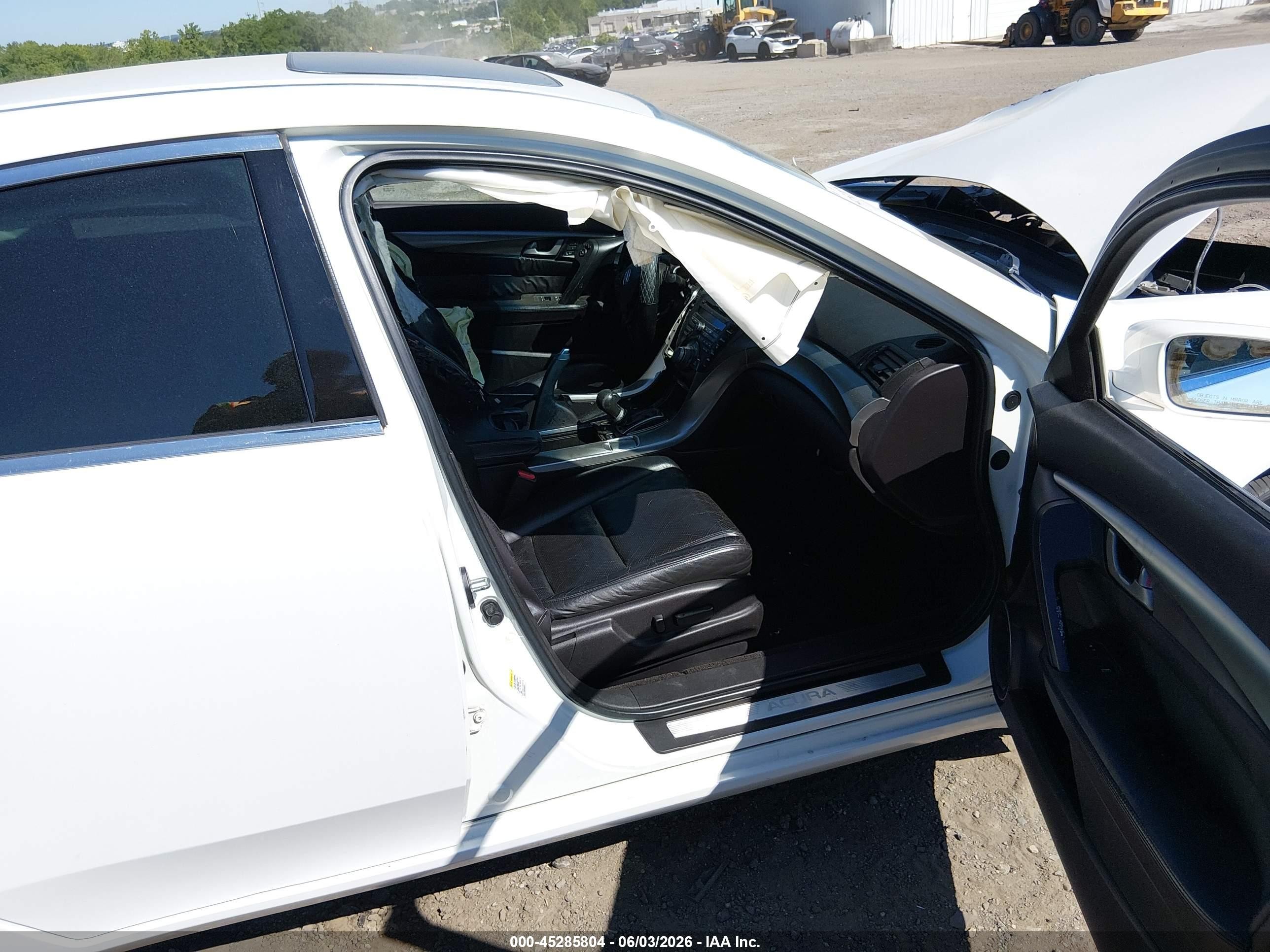 2009 Acura Tl 3.5 White vin: 19UUA86599A008932
