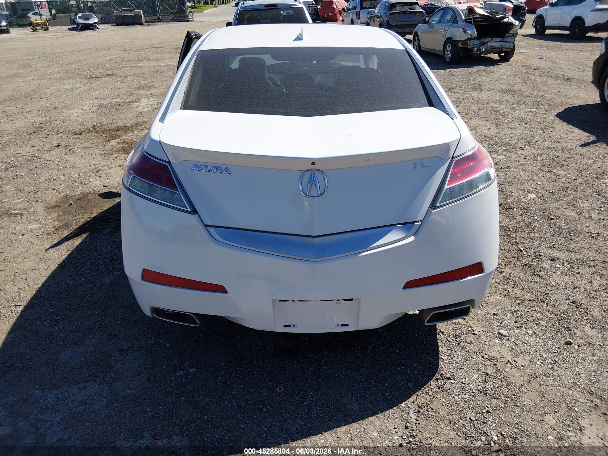 2009 Acura Tl 3.5 White vin: 19UUA86599A008932