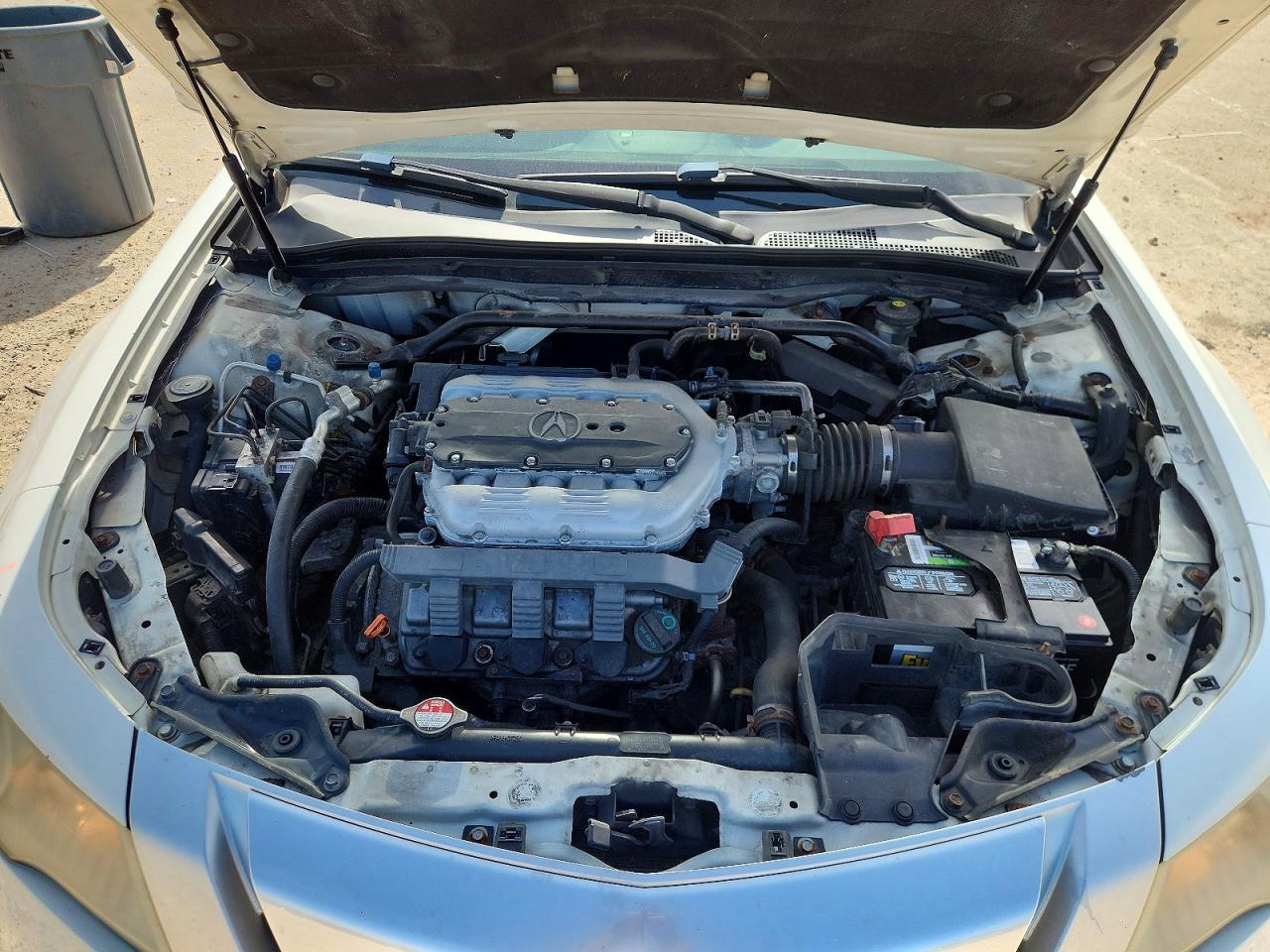 2010 Acura Tl White vin: 19UUA8F20AA007372