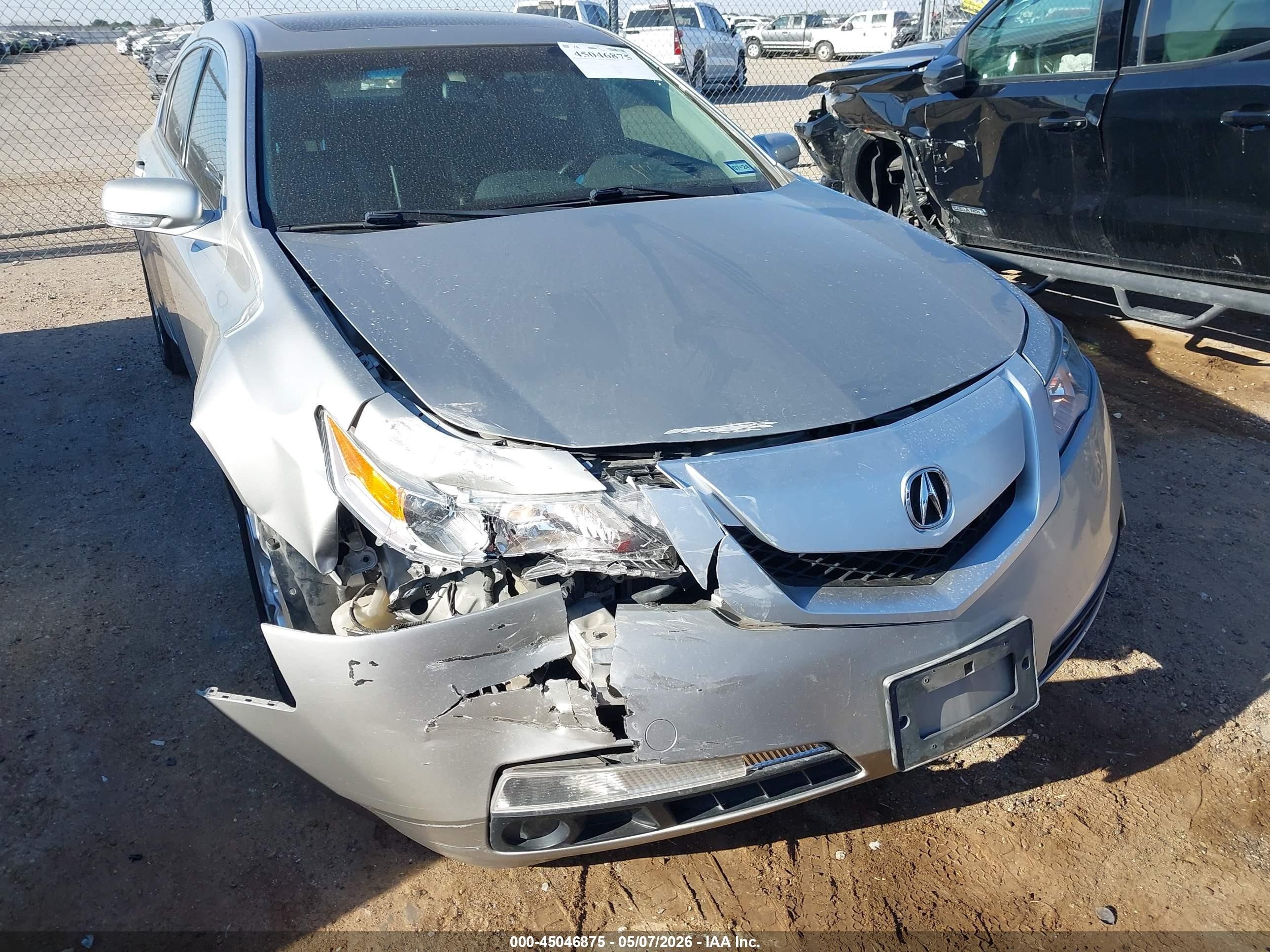 2010 Acura Tl 3.5 Silver vin: 19UUA8F21AA005503