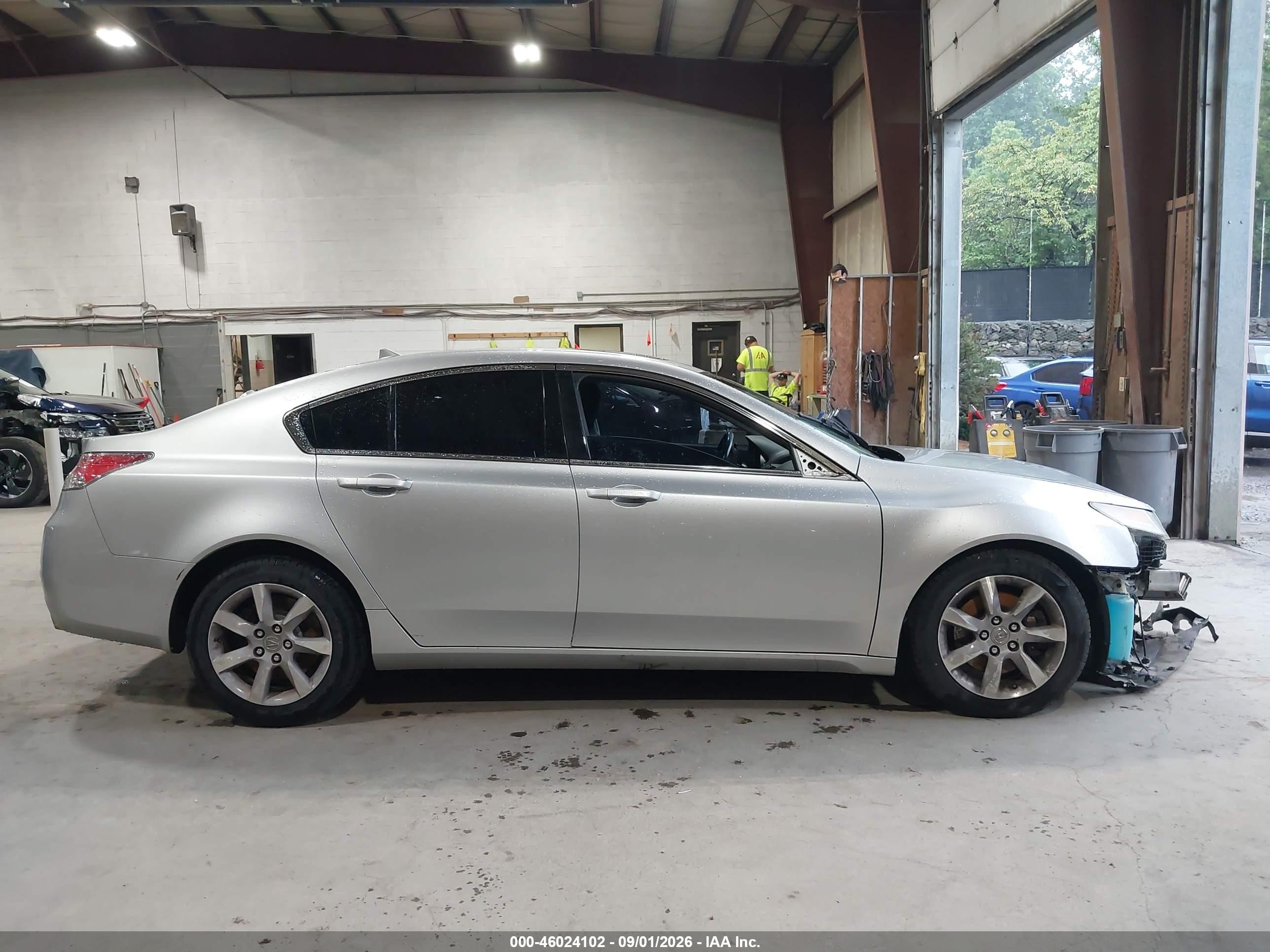2014 Acura Tl 3.5 Silver vin: 19UUA8F21EA004258
