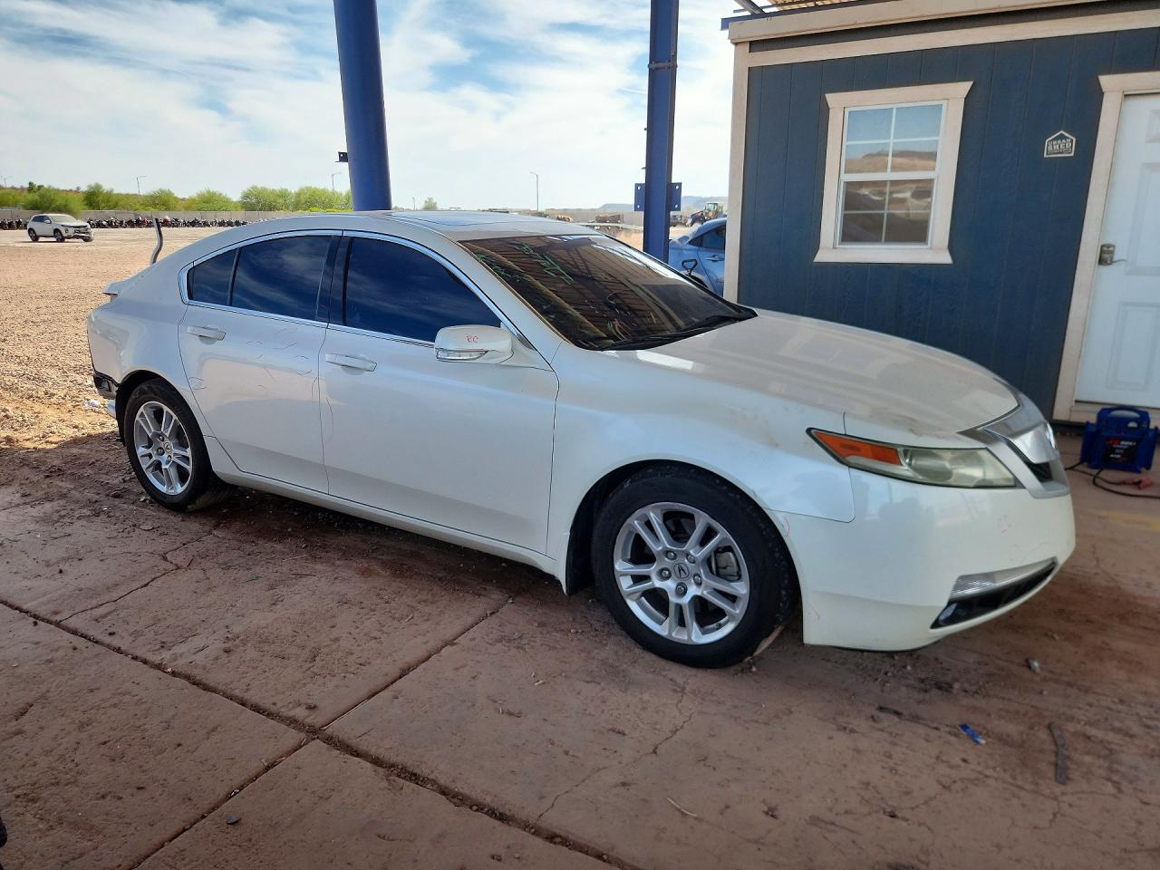 2010 Acura Tl White vin: 19UUA8F22AA011861