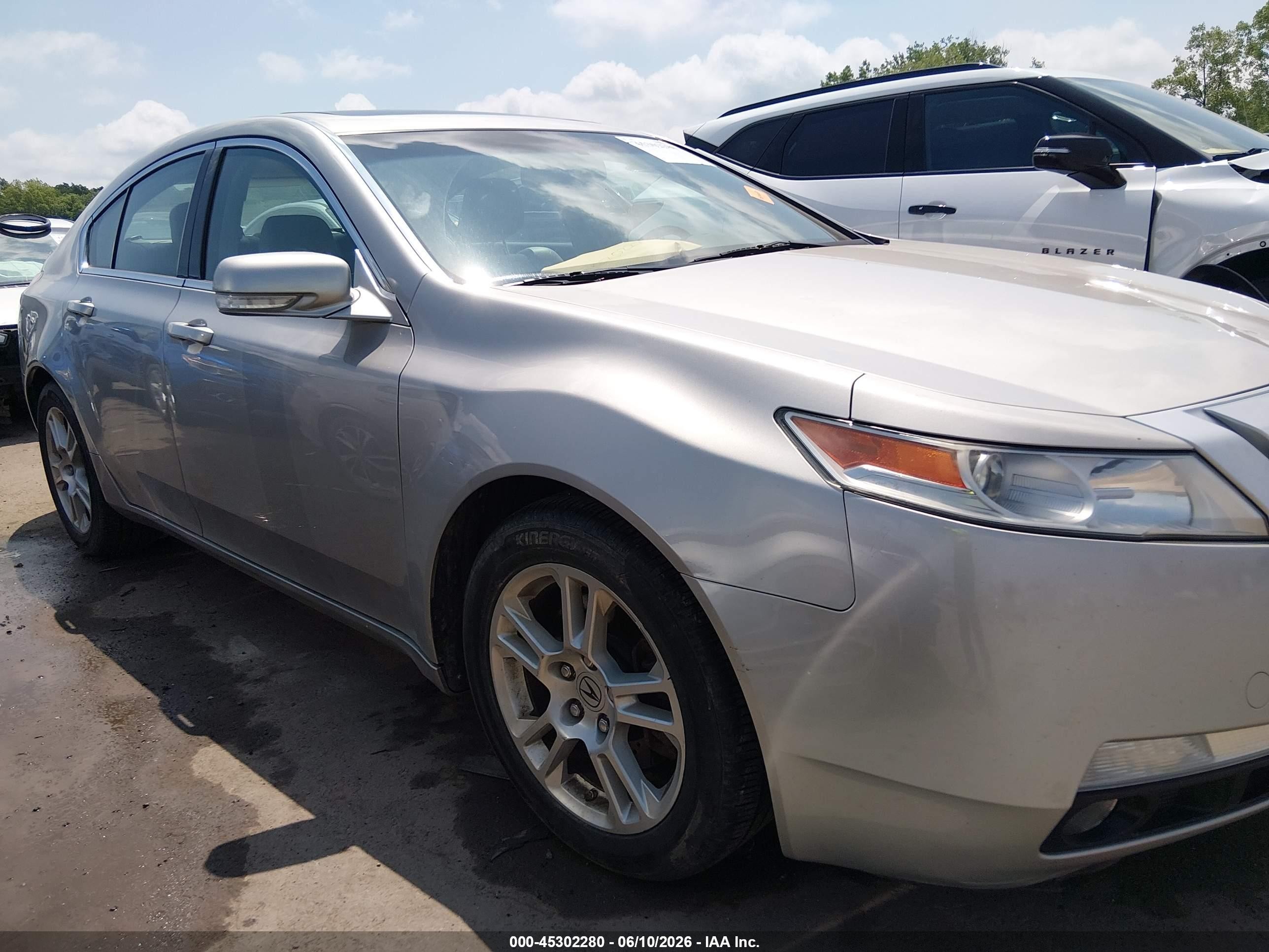 2011 Acura Tl 3.5 Silver vin: 19UUA8F22BA009061