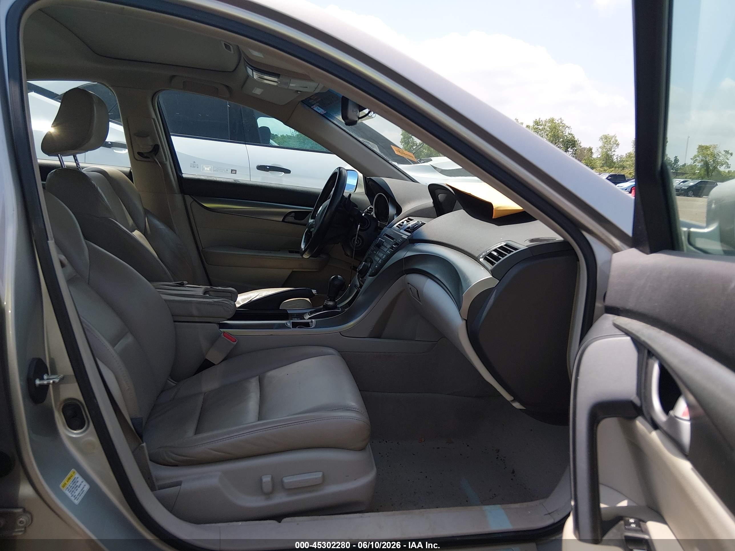 2011 Acura Tl 3.5 Silver vin: 19UUA8F22BA009061