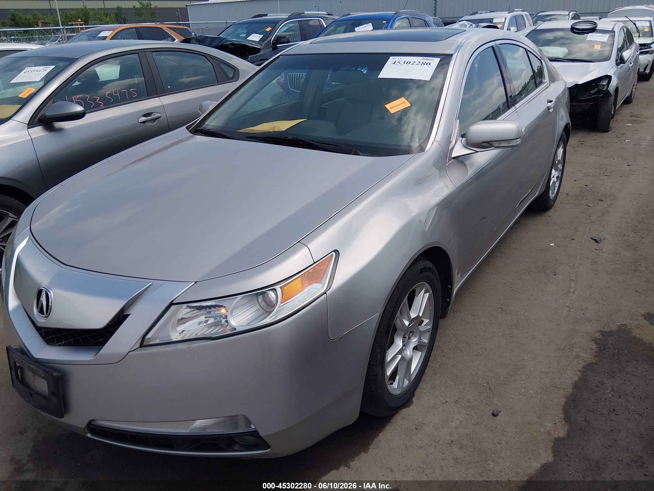 2011 Acura Tl 3.5 Silver vin: 19UUA8F22BA009061