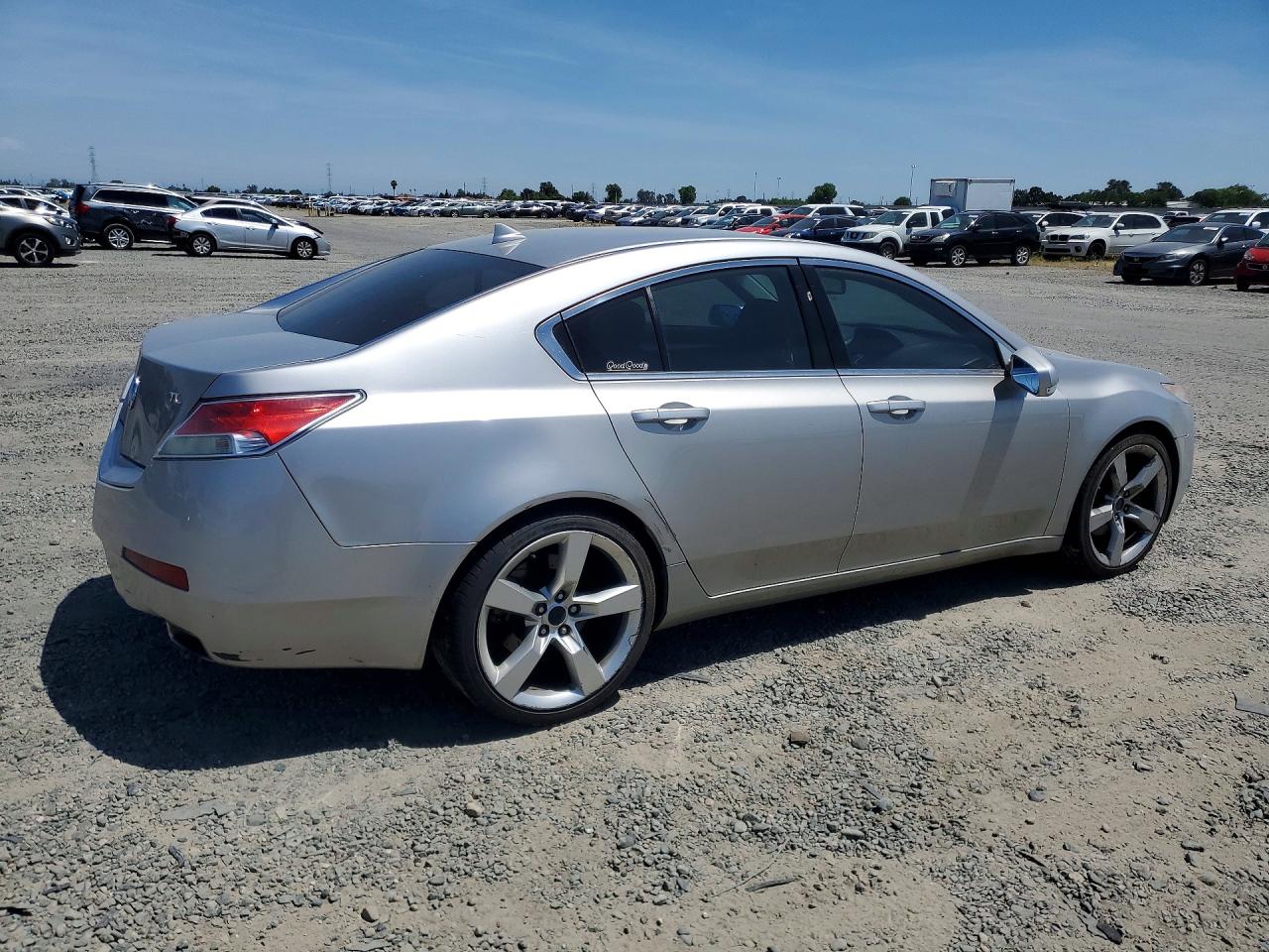 2010 Acura Tl Silver vin: 19UUA8F23AA007673