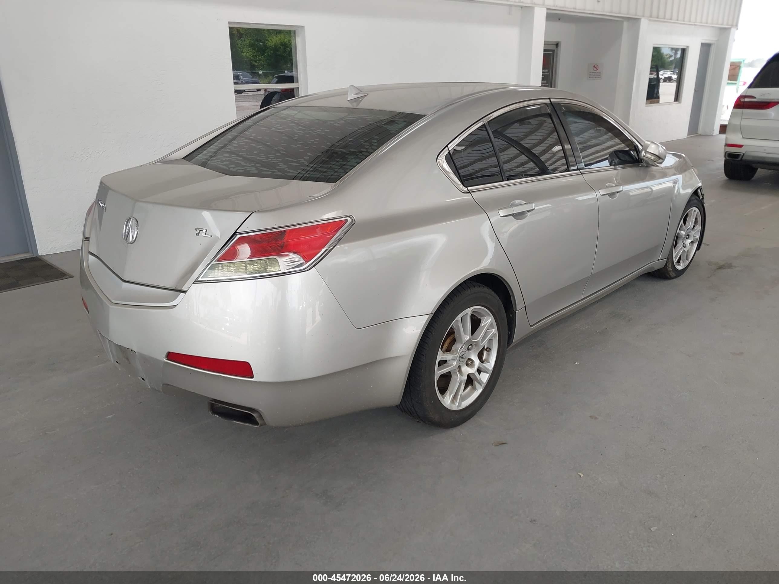 2010 Acura Tl 3.5 Silver vin: 19UUA8F25AA027407