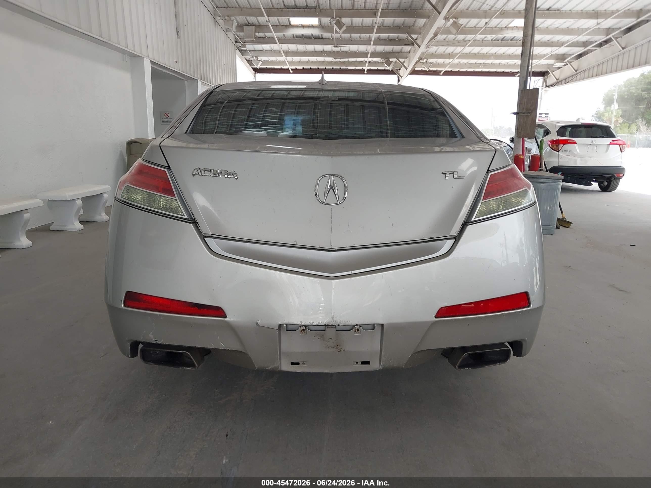 2010 Acura Tl 3.5 Silver vin: 19UUA8F25AA027407