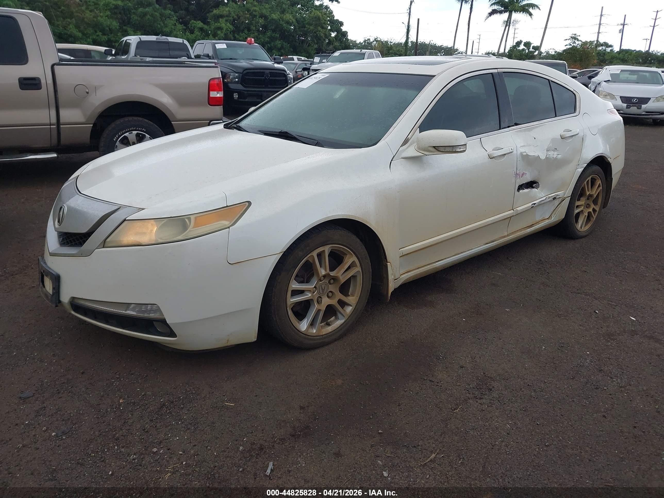 2010 Acura Tl 3.5 White vin: 19UUA8F26AA011247