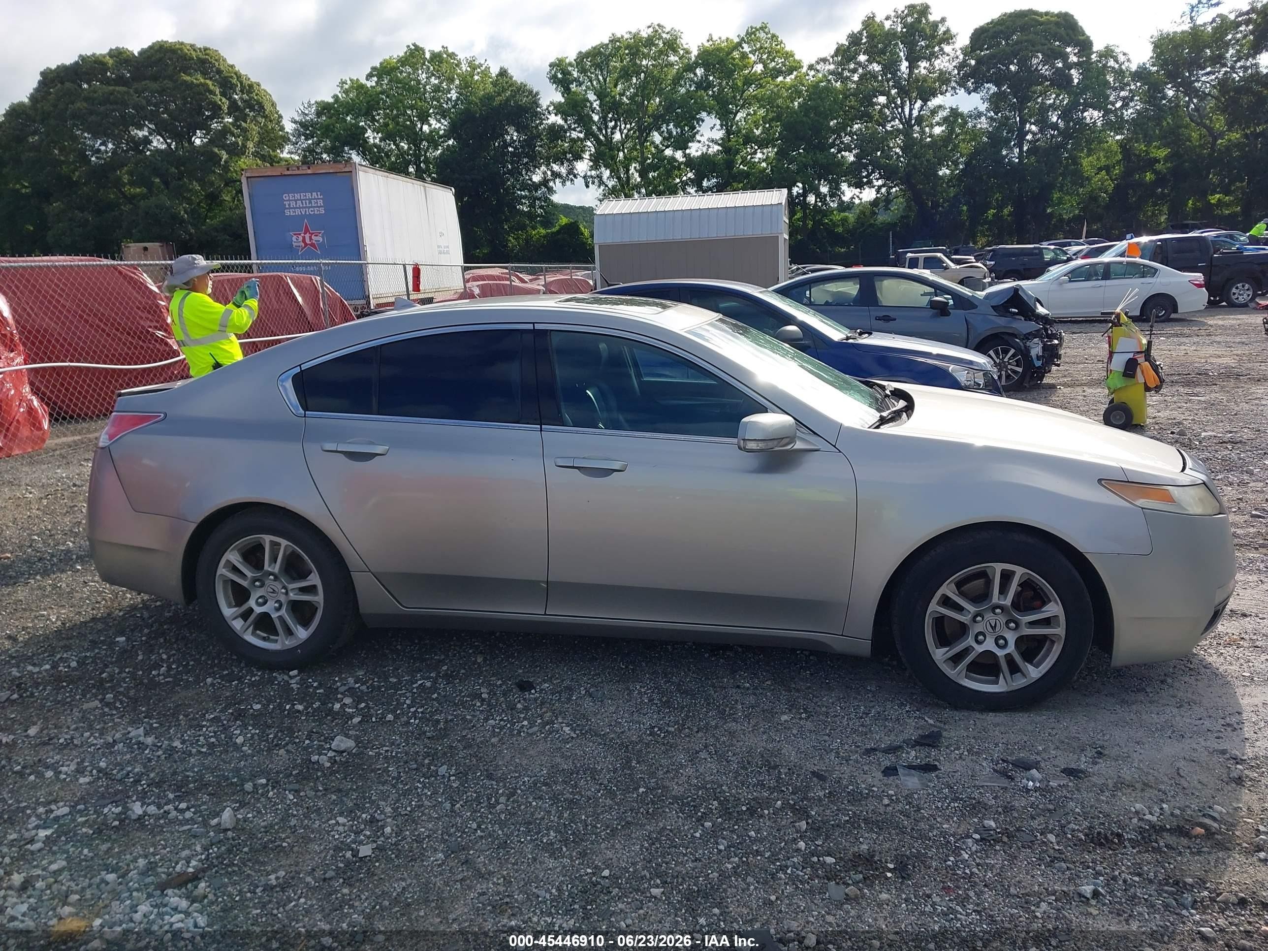 2010 Acura Tl 3.5 Silver vin: 19UUA8F26AA016125