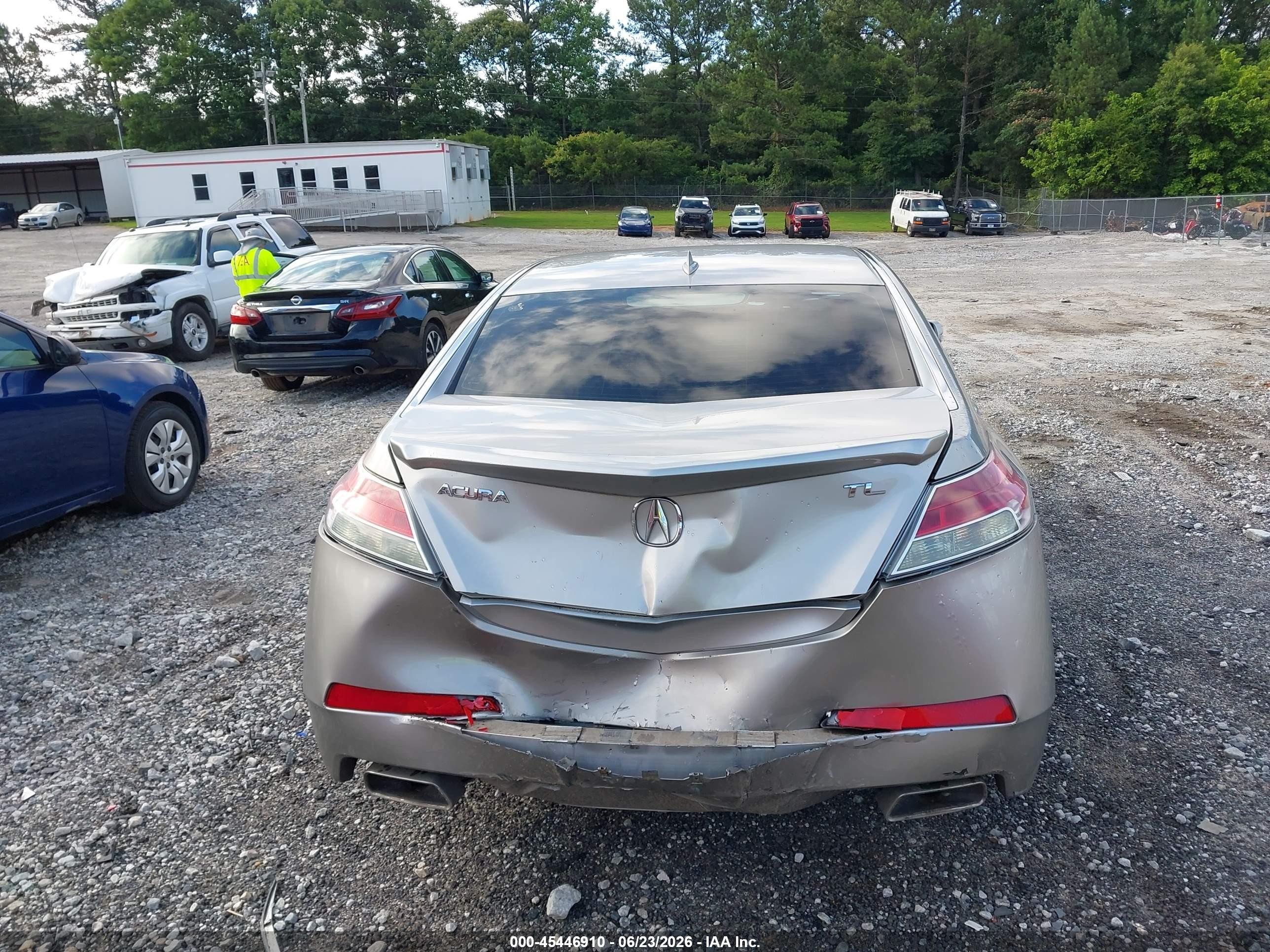 2010 Acura Tl 3.5 Silver vin: 19UUA8F26AA016125