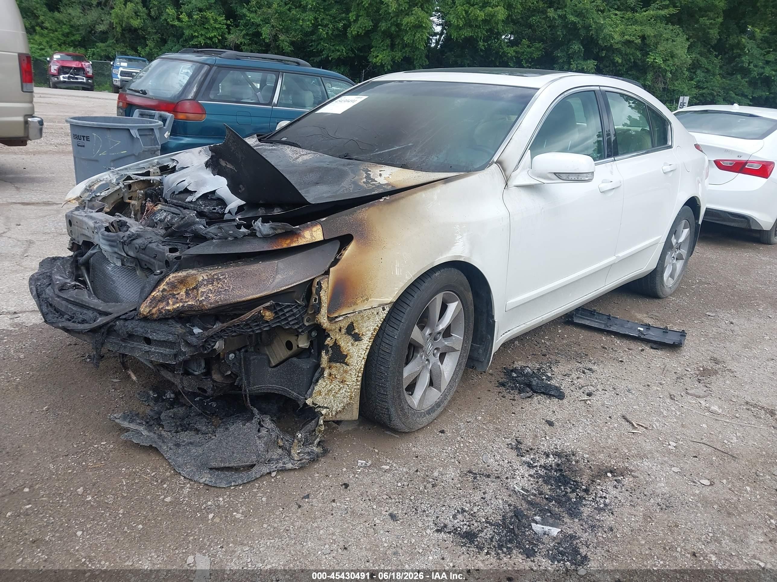 2012 Acura Tl 3.5 White vin: 19UUA8F26CA004169
