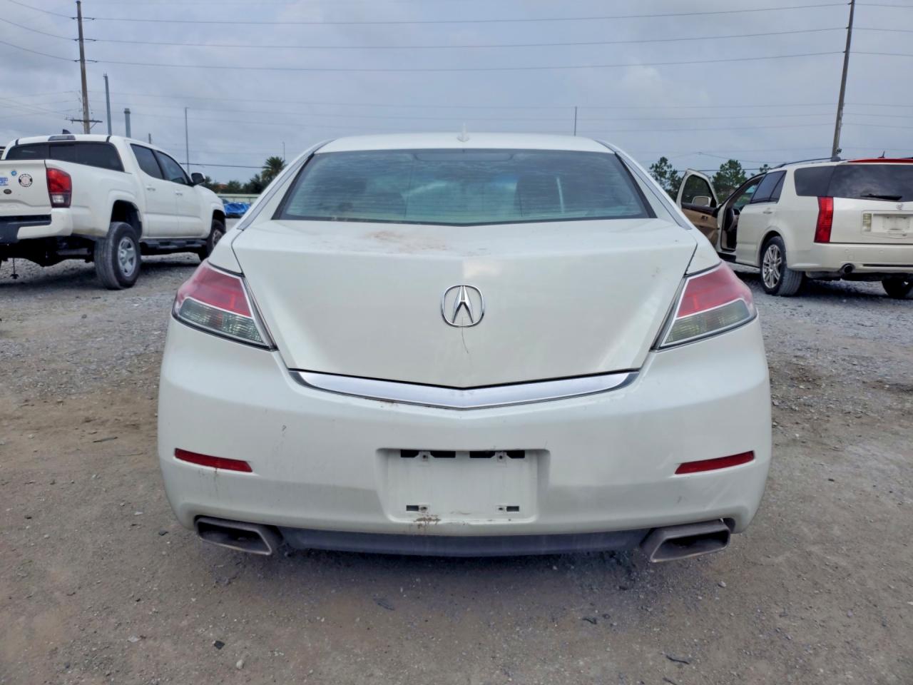 2013 Acura Tl White vin: 19UUA8F27DA017580