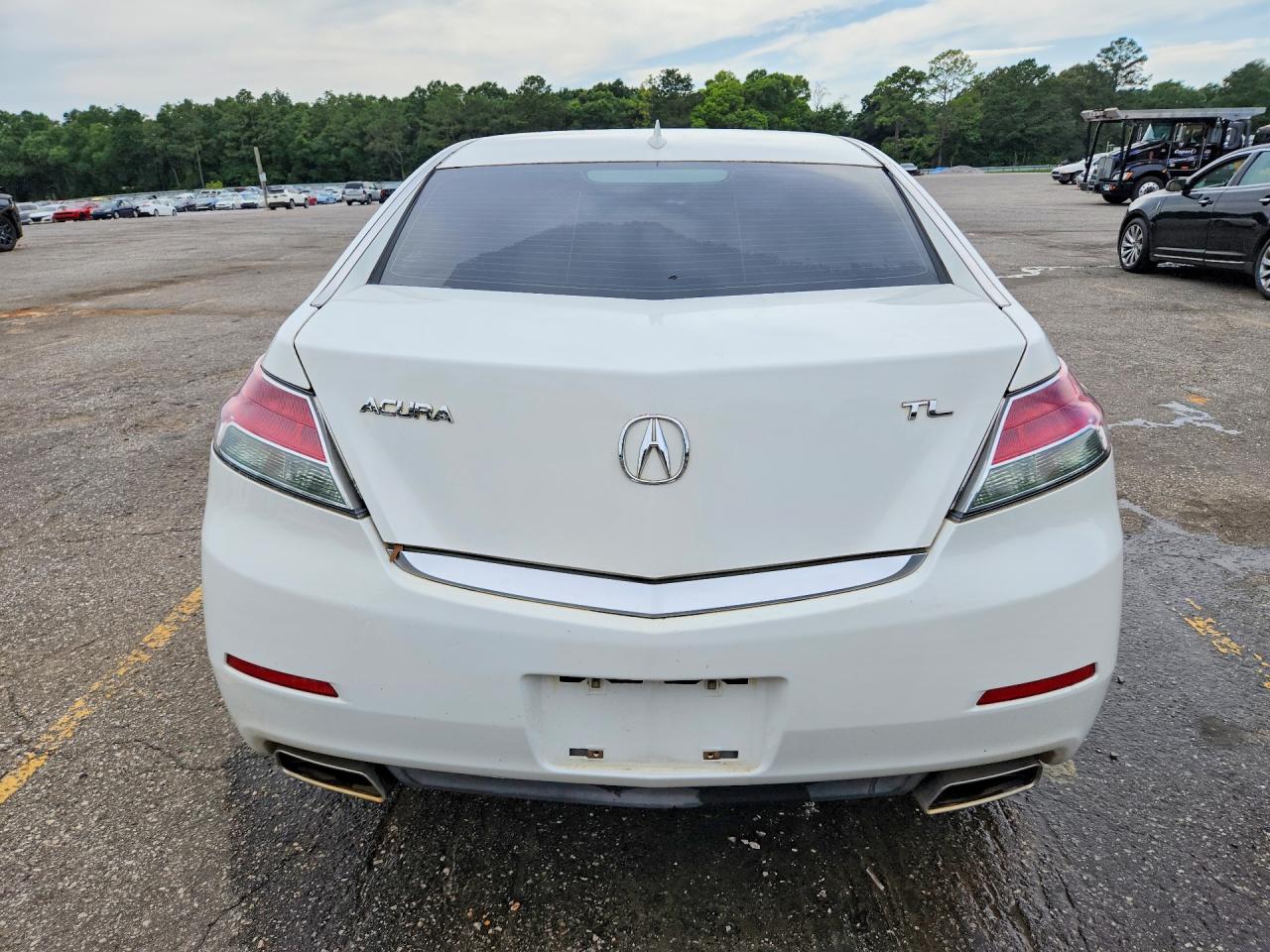 2012 Acura Tl White vin: 19UUA8F28CA038615