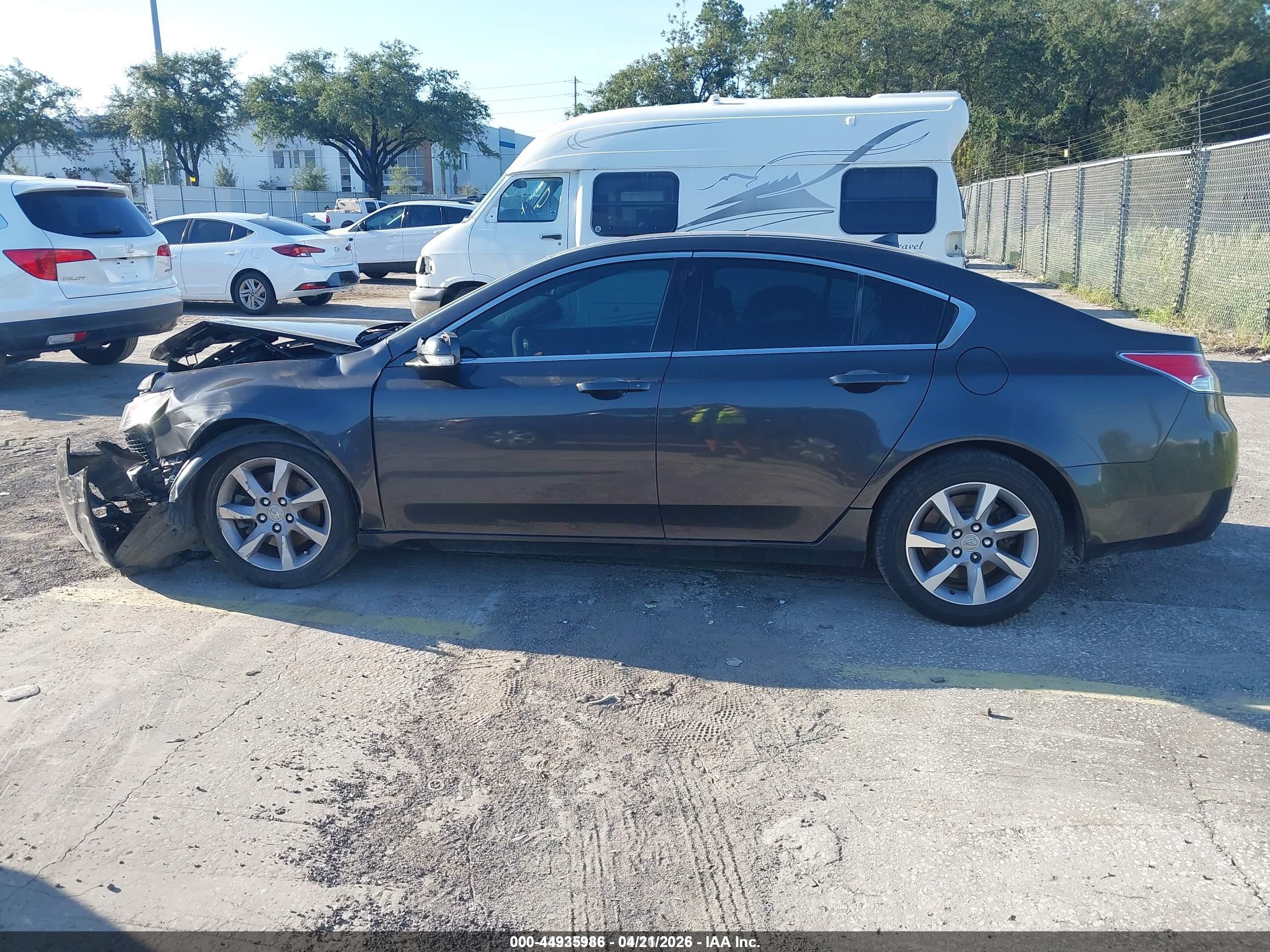 2013 Acura Tl 3.5 Gray vin: 19UUA8F28DA010718