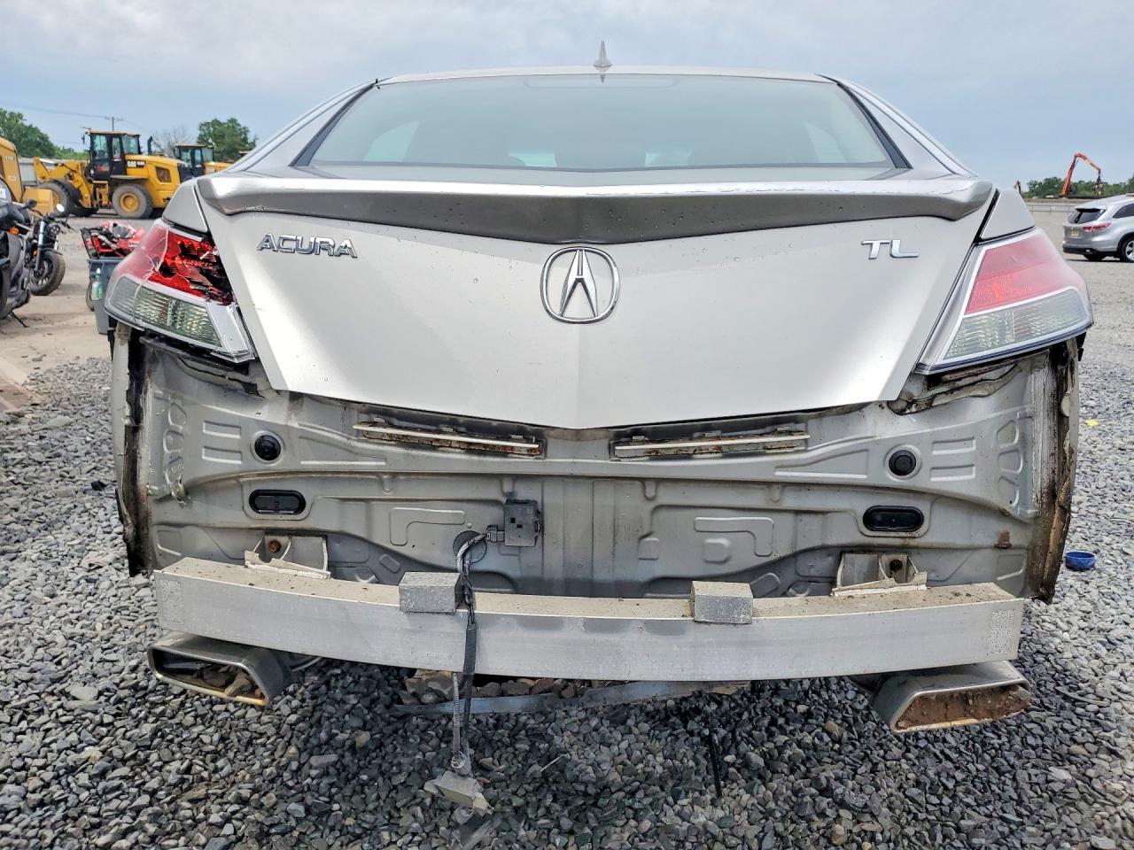 2010 Acura Tl Silver vin: 19UUA8F29AA009069