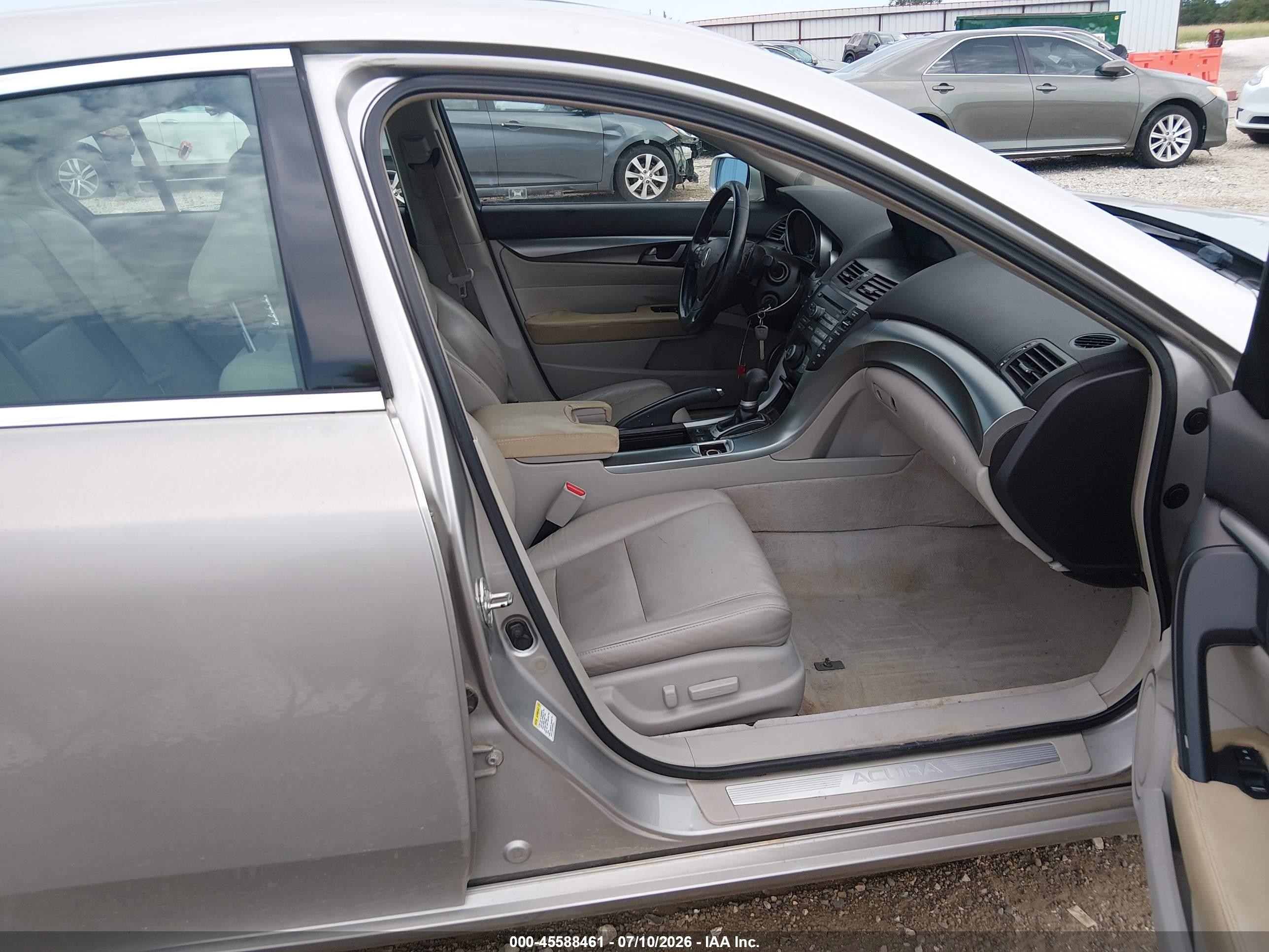 2010 Acura Tl 3.5 Silver vin: 19UUA8F29AA017365