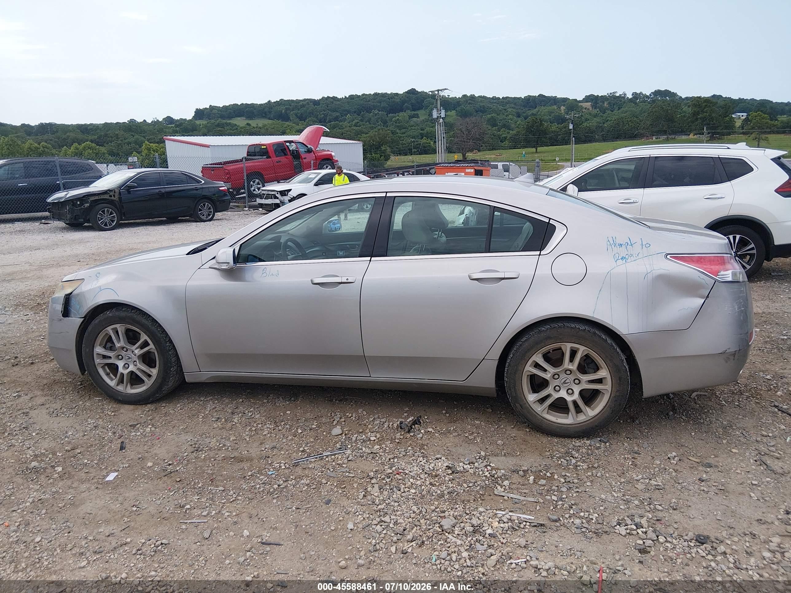 2010 Acura Tl 3.5 Silver vin: 19UUA8F29AA017365