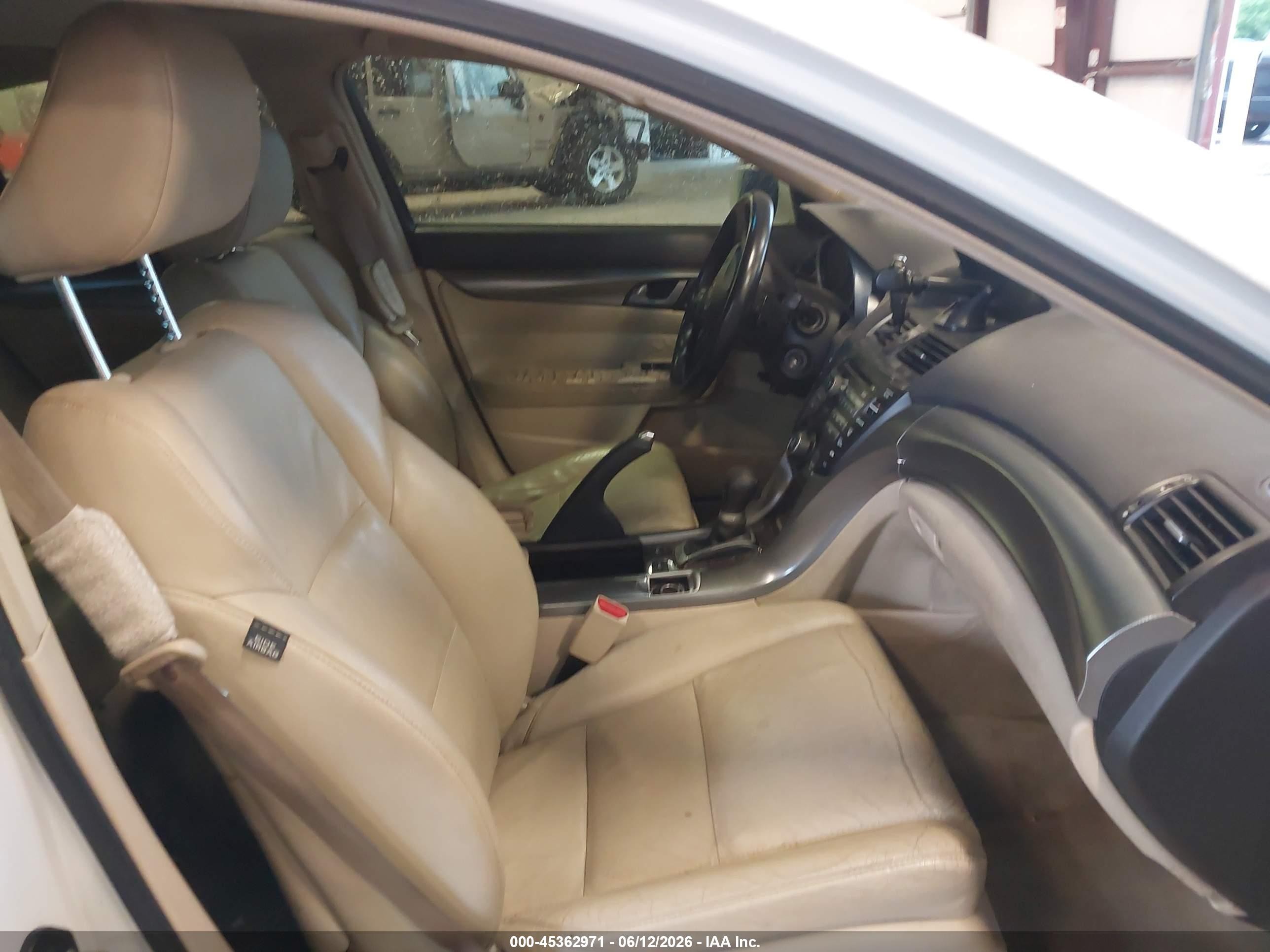 2010 Acura Tl 3.5 White vin: 19UUA8F29AA018421