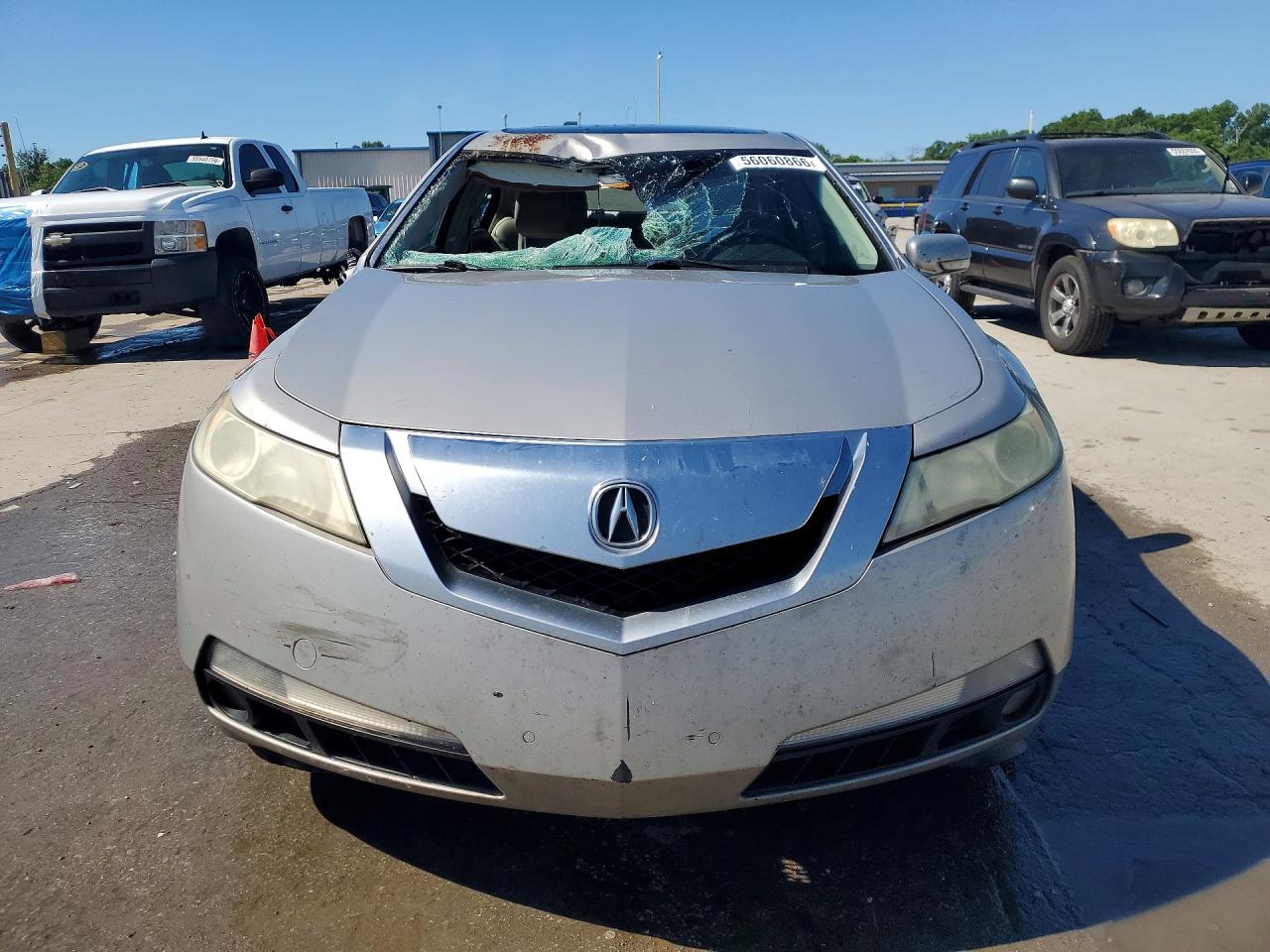 2011 Acura Tl Silver vin: 19UUA8F29BA008425