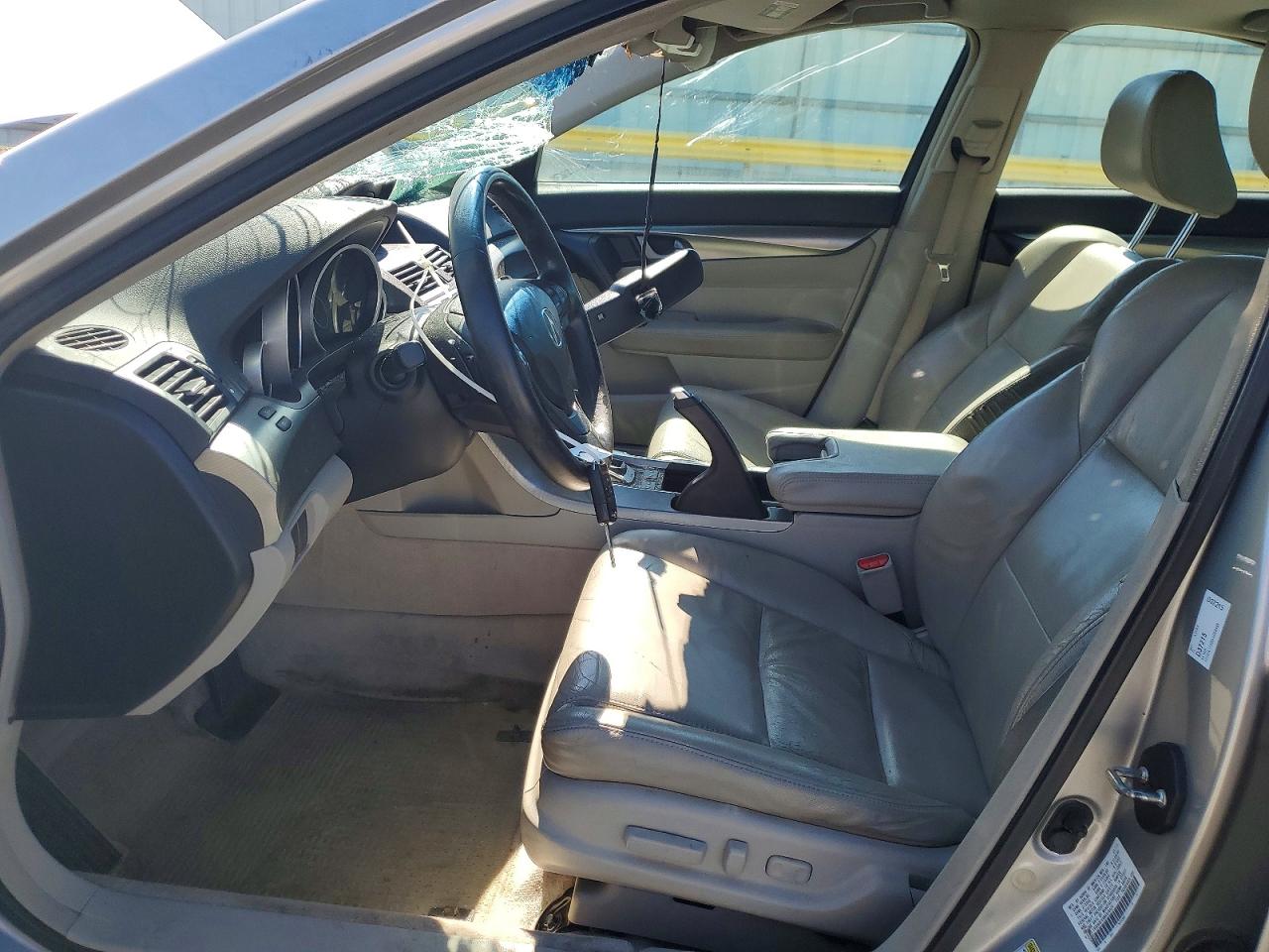 2011 Acura Tl Silver vin: 19UUA8F29BA008425