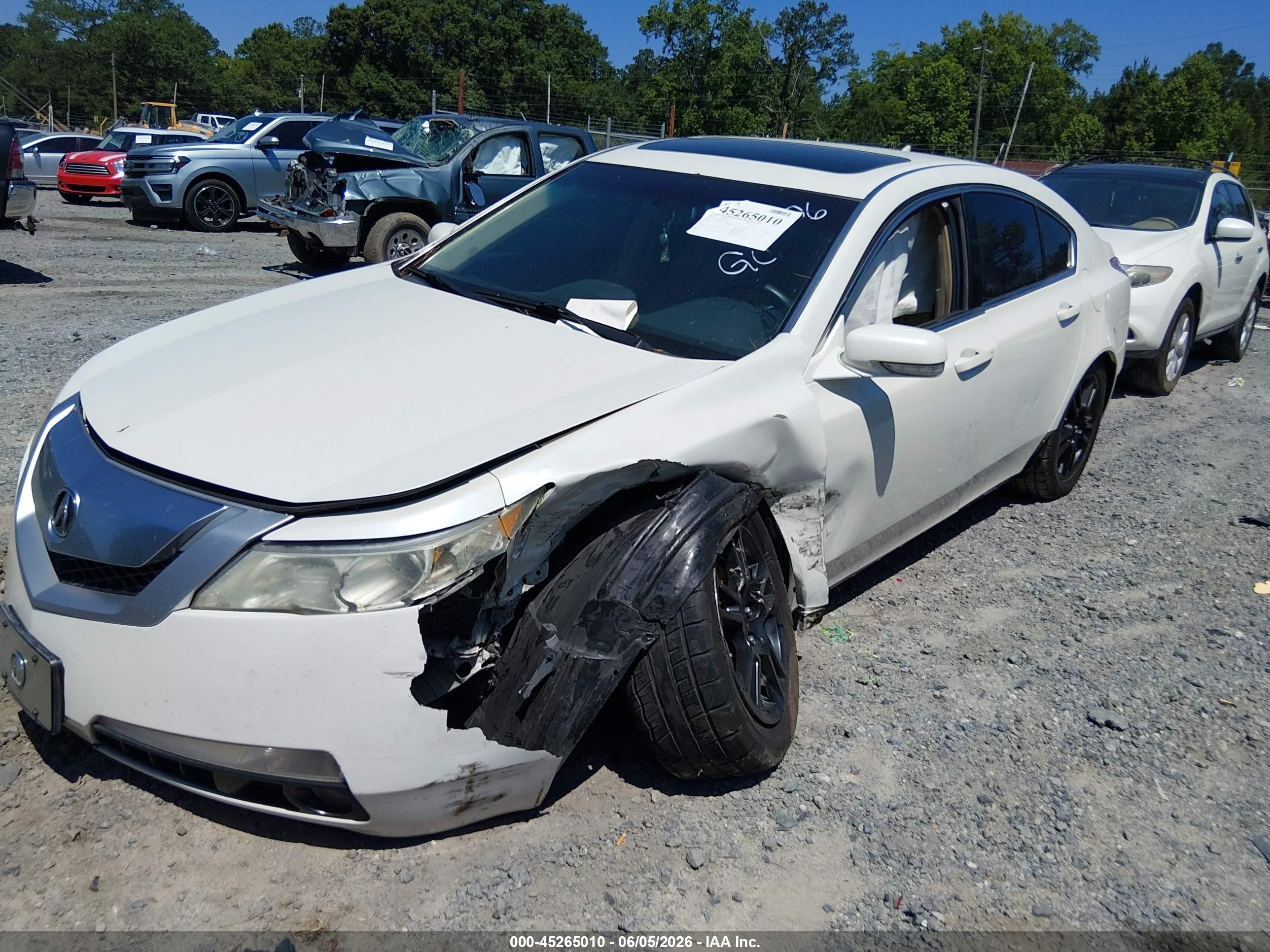 2010 Acura Tl 3.5 White vin: 19UUA8F2XAA014927