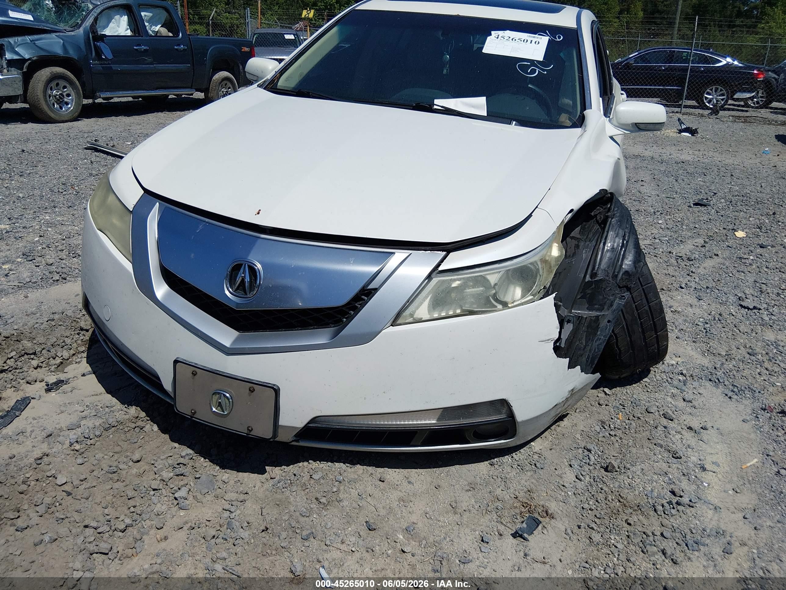 2010 Acura Tl 3.5 White vin: 19UUA8F2XAA014927