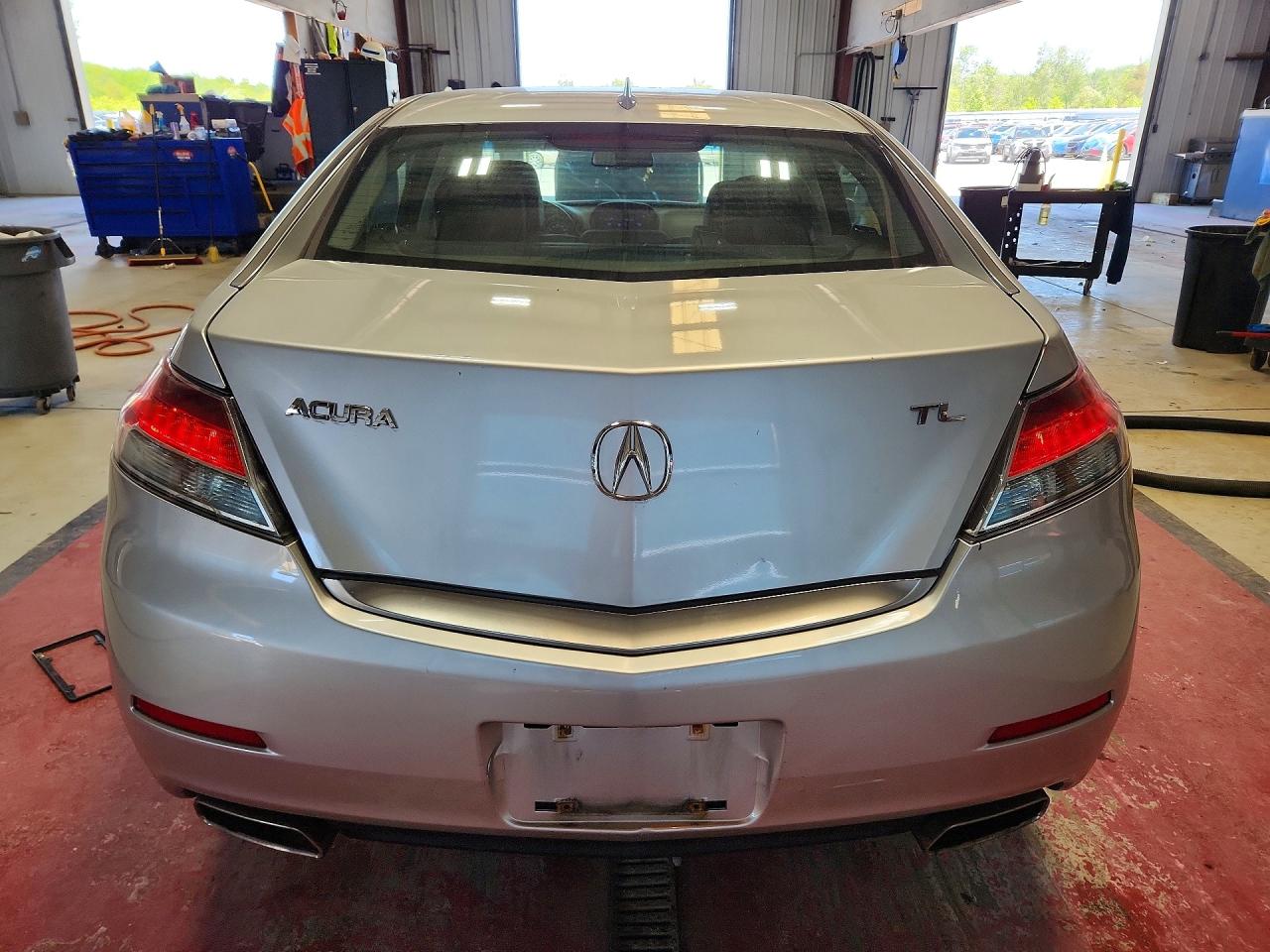 2012 Acura Tl Silver vin: 19UUA8F2XCA036980