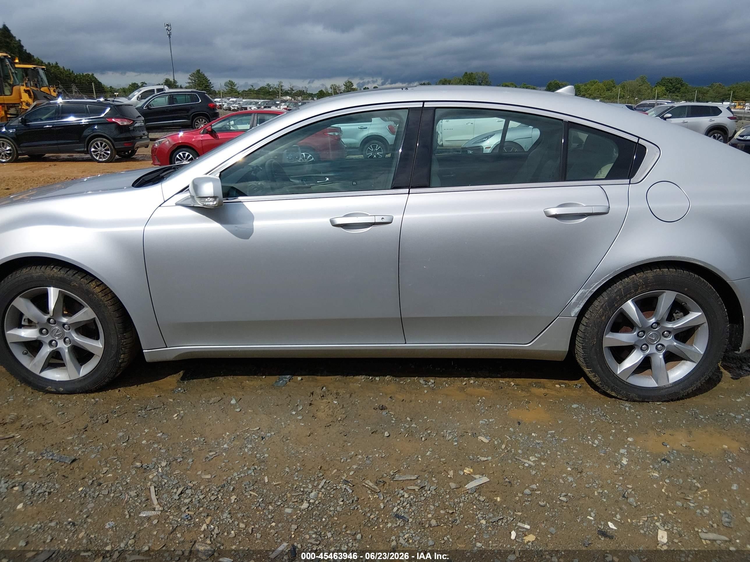 2013 Acura Tl 3.5 Silver vin: 19UUA8F2XDA002409