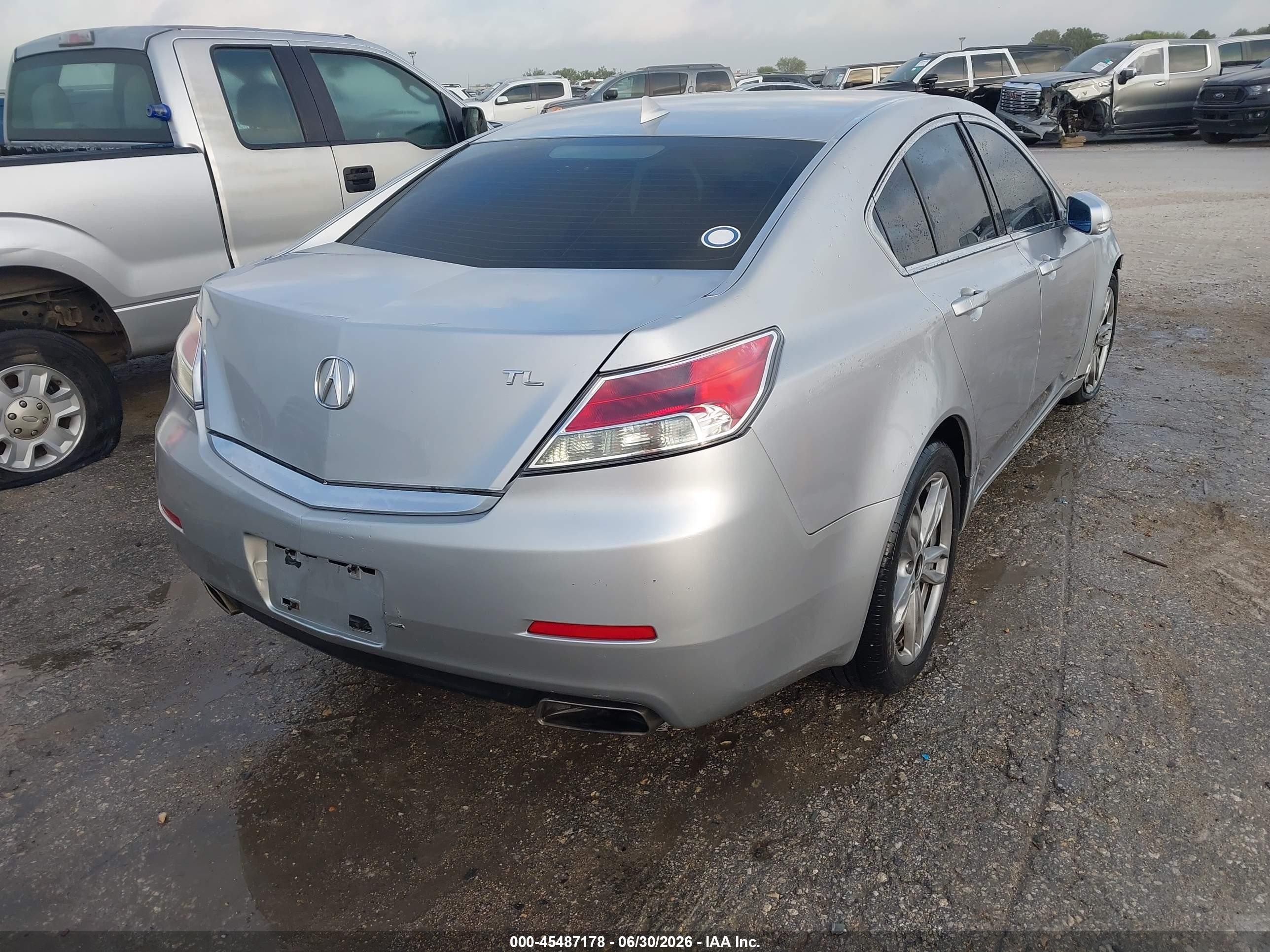 2013 Acura Tl 3.5 Silver vin: 19UUA8F2XDA009697