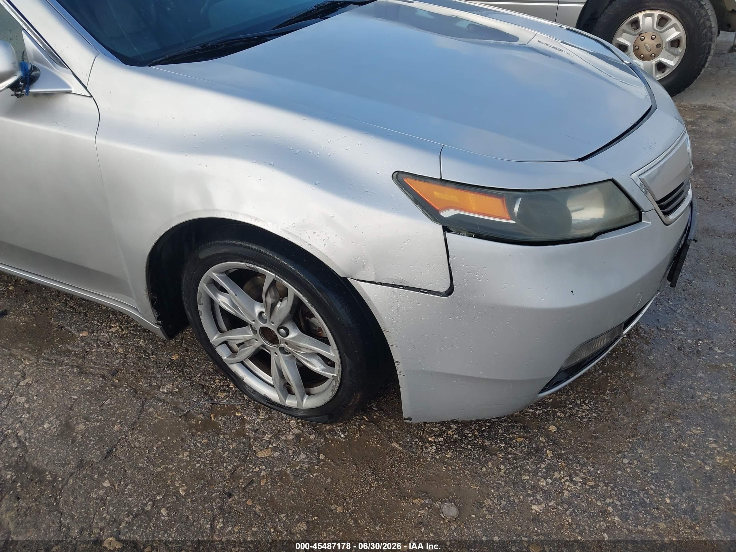 2013 Acura Tl 3.5 Silver vin: 19UUA8F2XDA009697