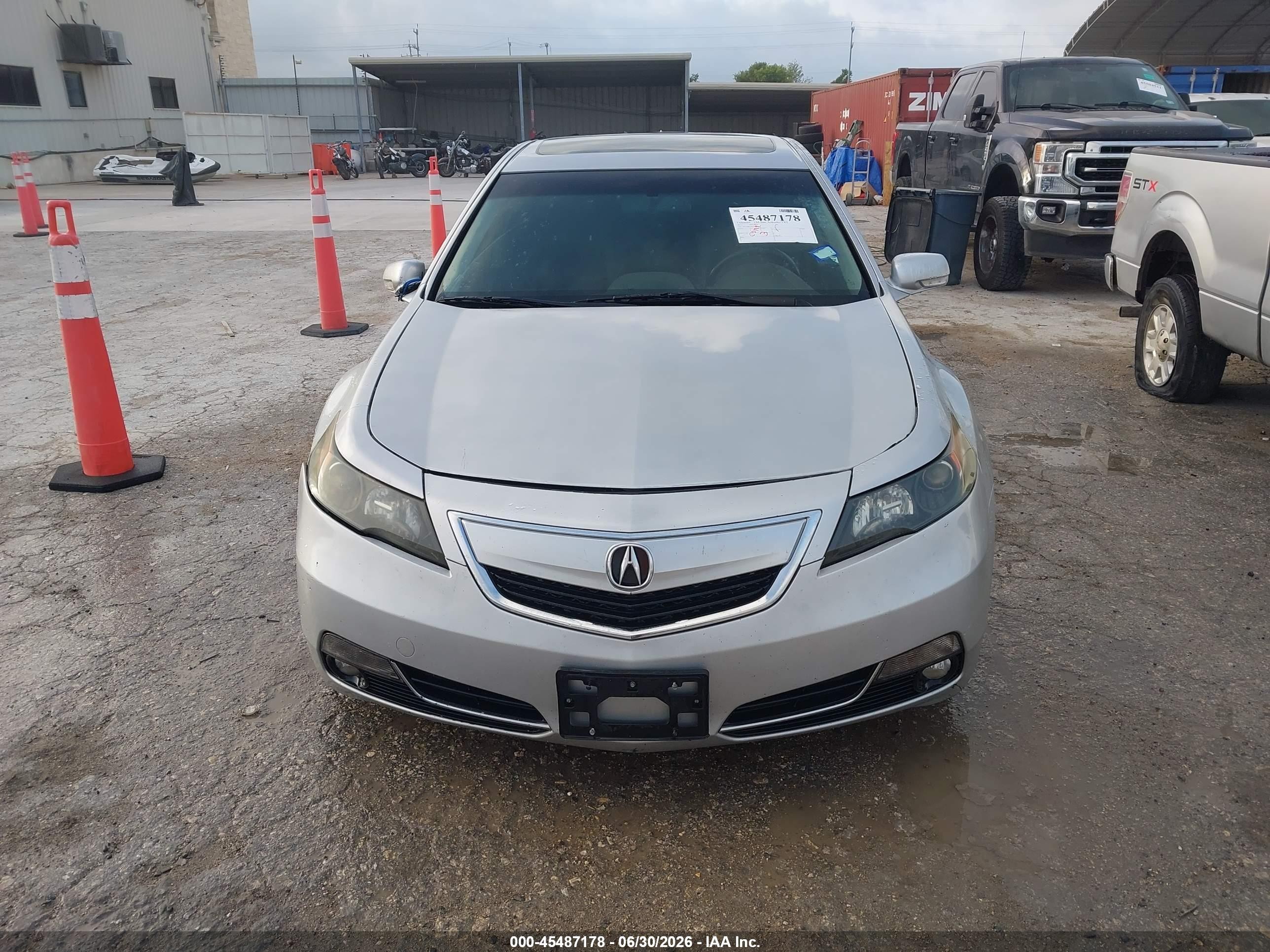 2013 Acura Tl 3.5 Silver vin: 19UUA8F2XDA009697